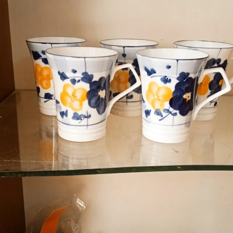 یکدست شامل6عددلیوان کمیاب گل پنبه ای