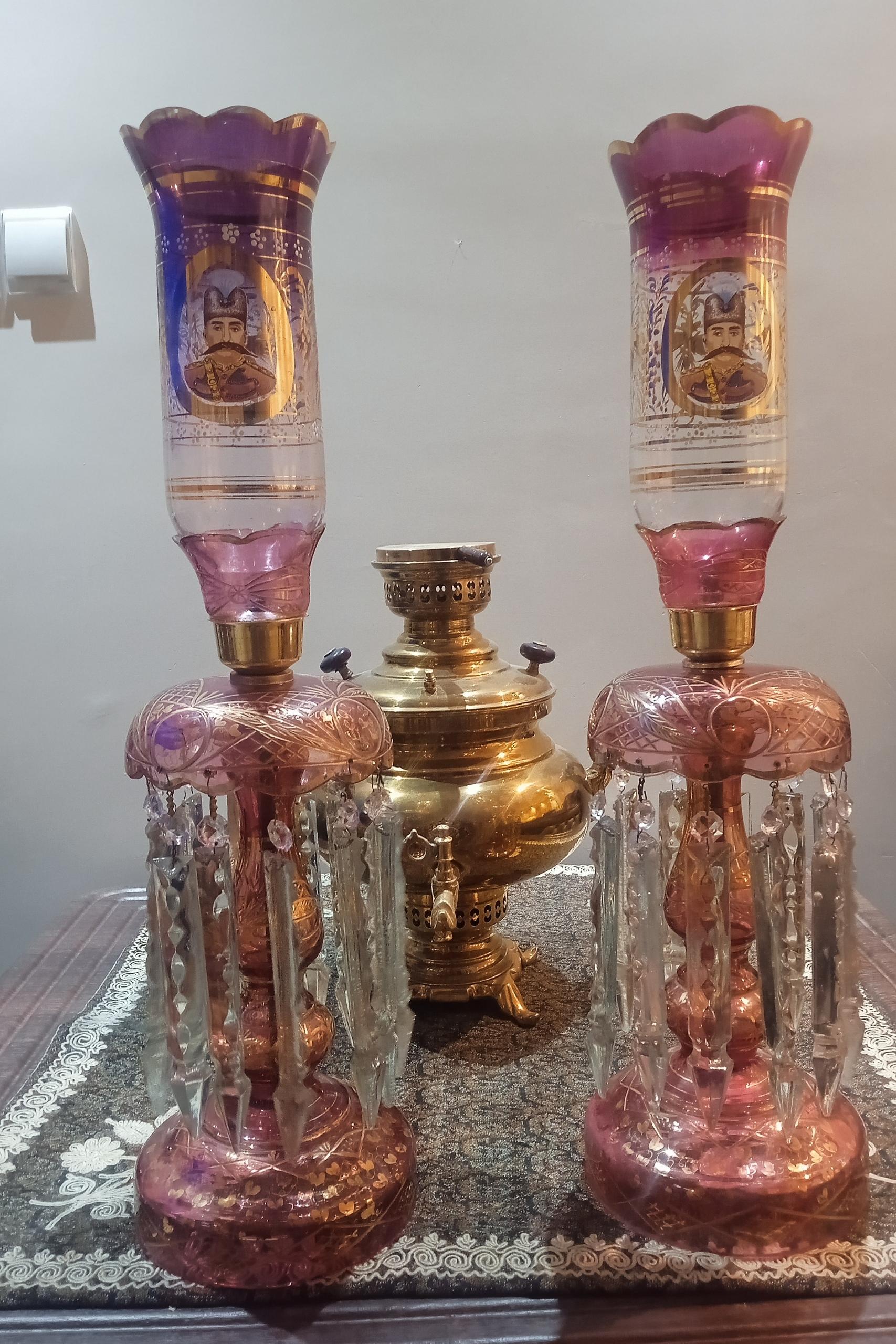 جفت چراغ لاله بی نظیر پاریسی با قدمت زیاد