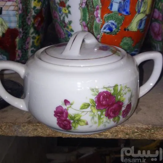 قندان گل سرخی ژاپن