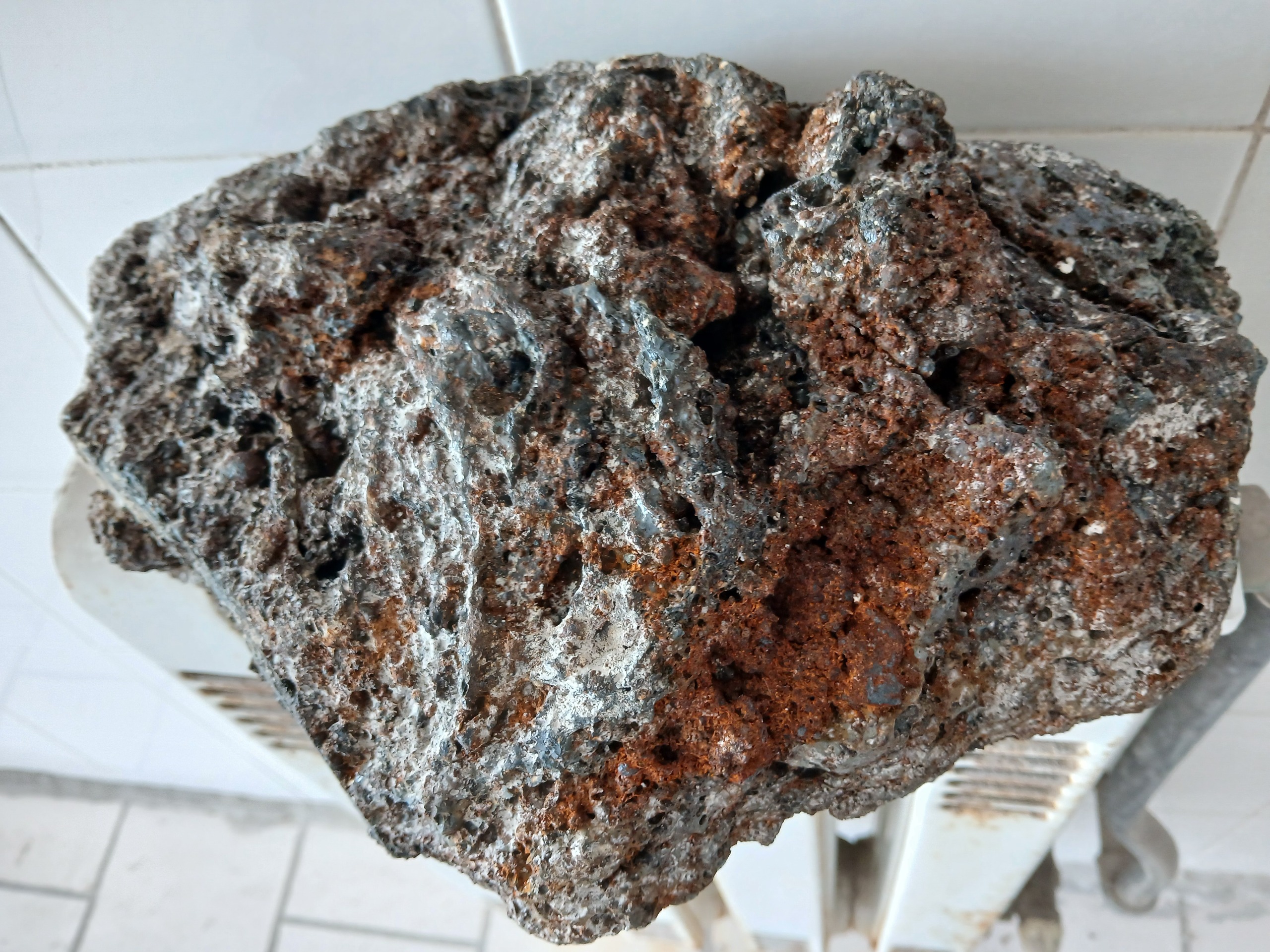 سنگ آهن طبیعی زیبا