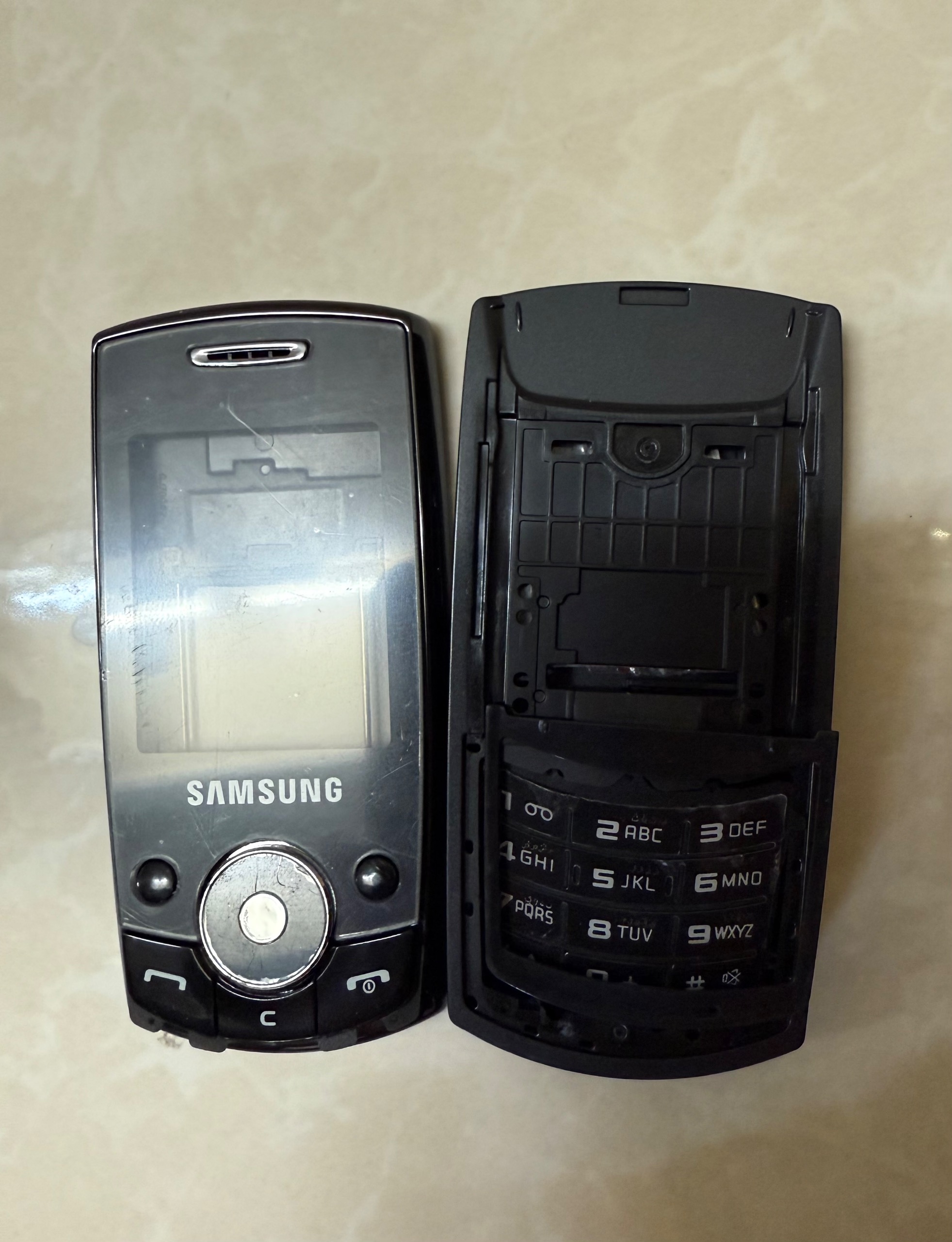 قاب سامسونگ j700