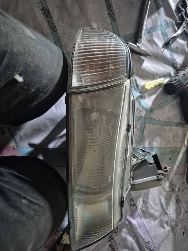 چراغ دووسیولو راست اصلی با راهنما چپ