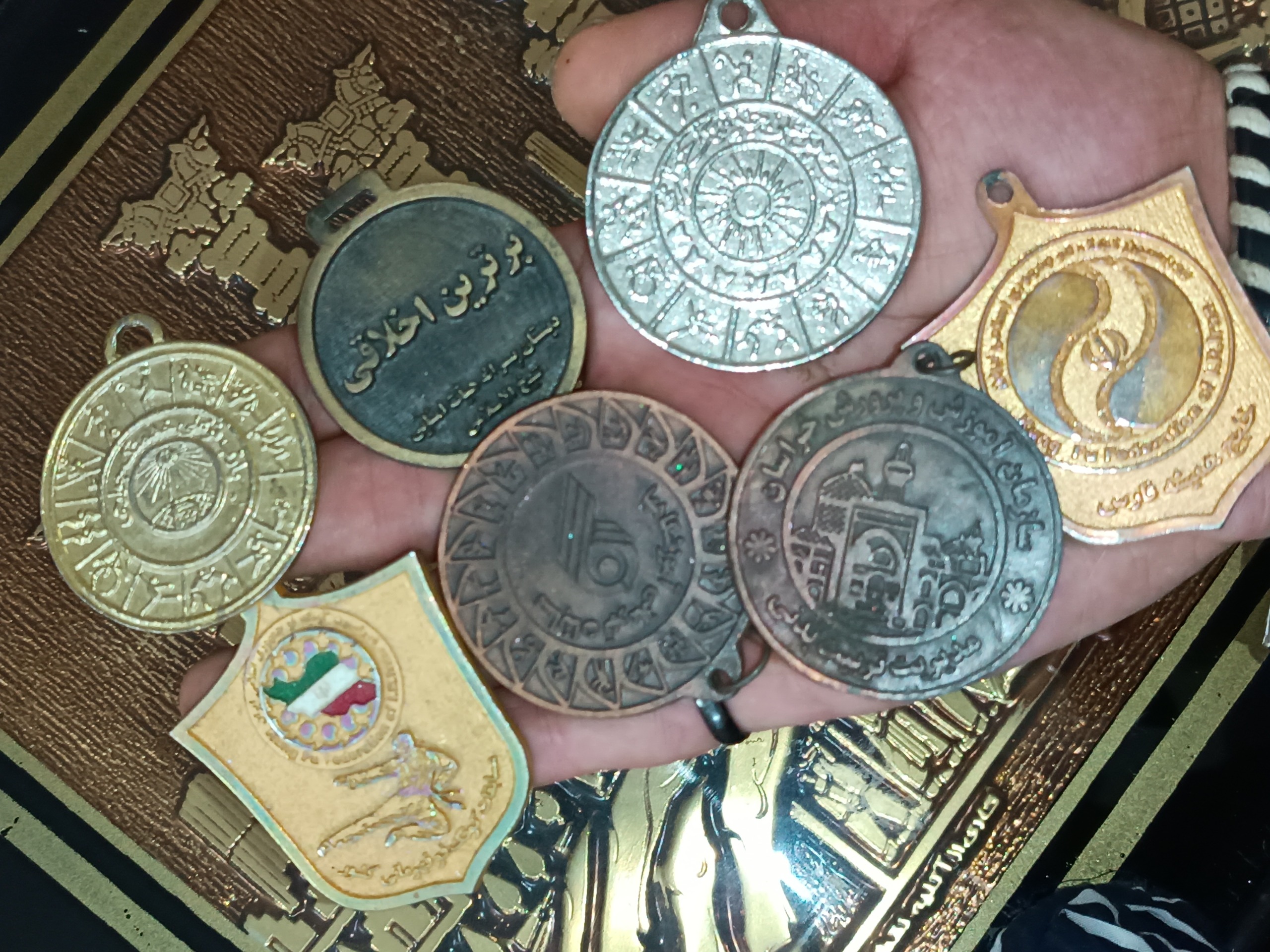 6 عدد مدال جمهوری