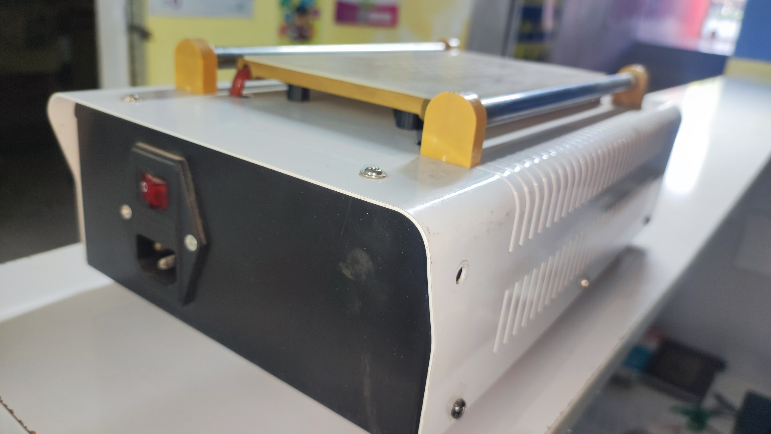 دستگاه جدا کننده ال سی دی 948z