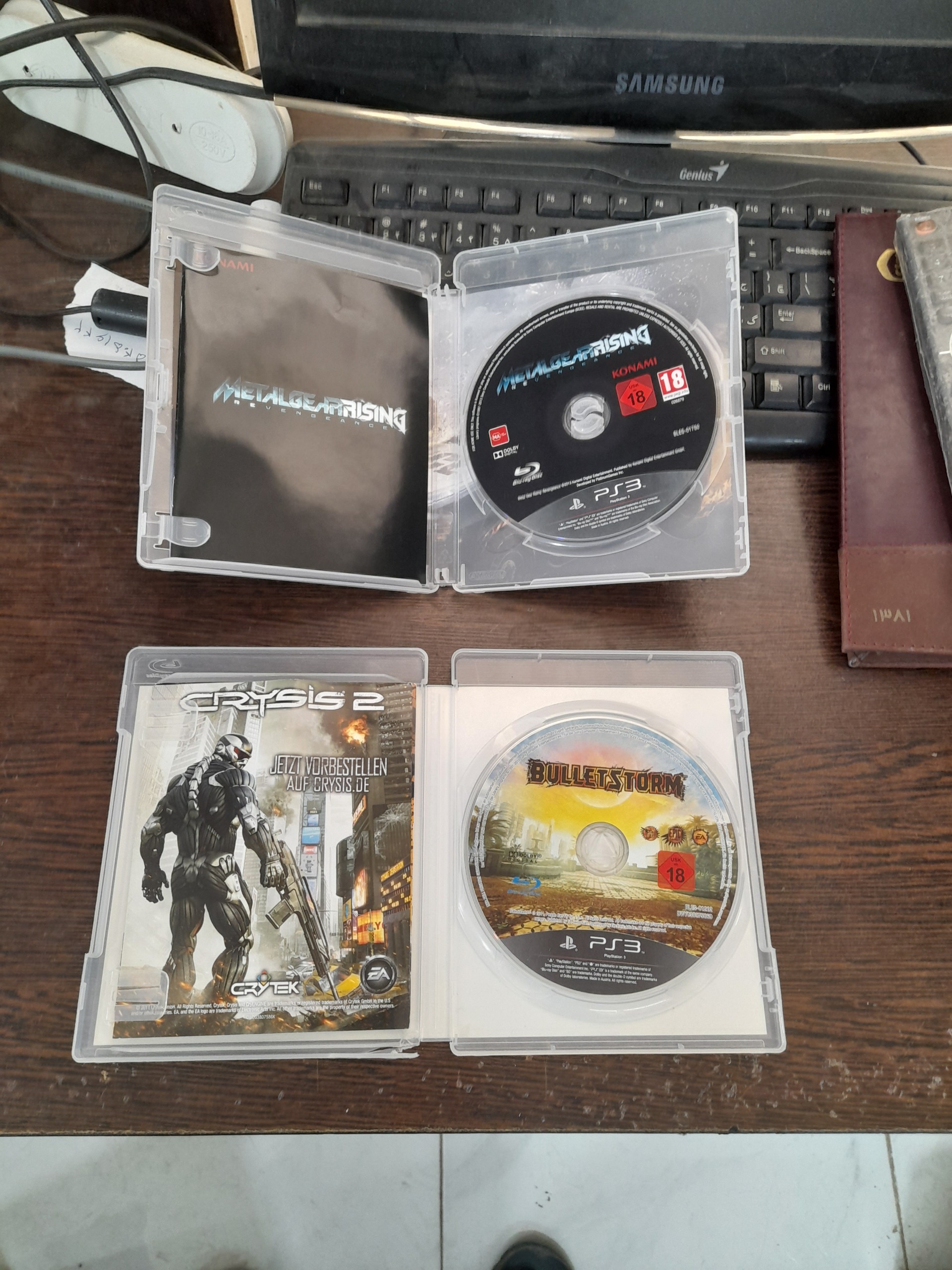 دو عدد بازps3با قاب ودفترچه