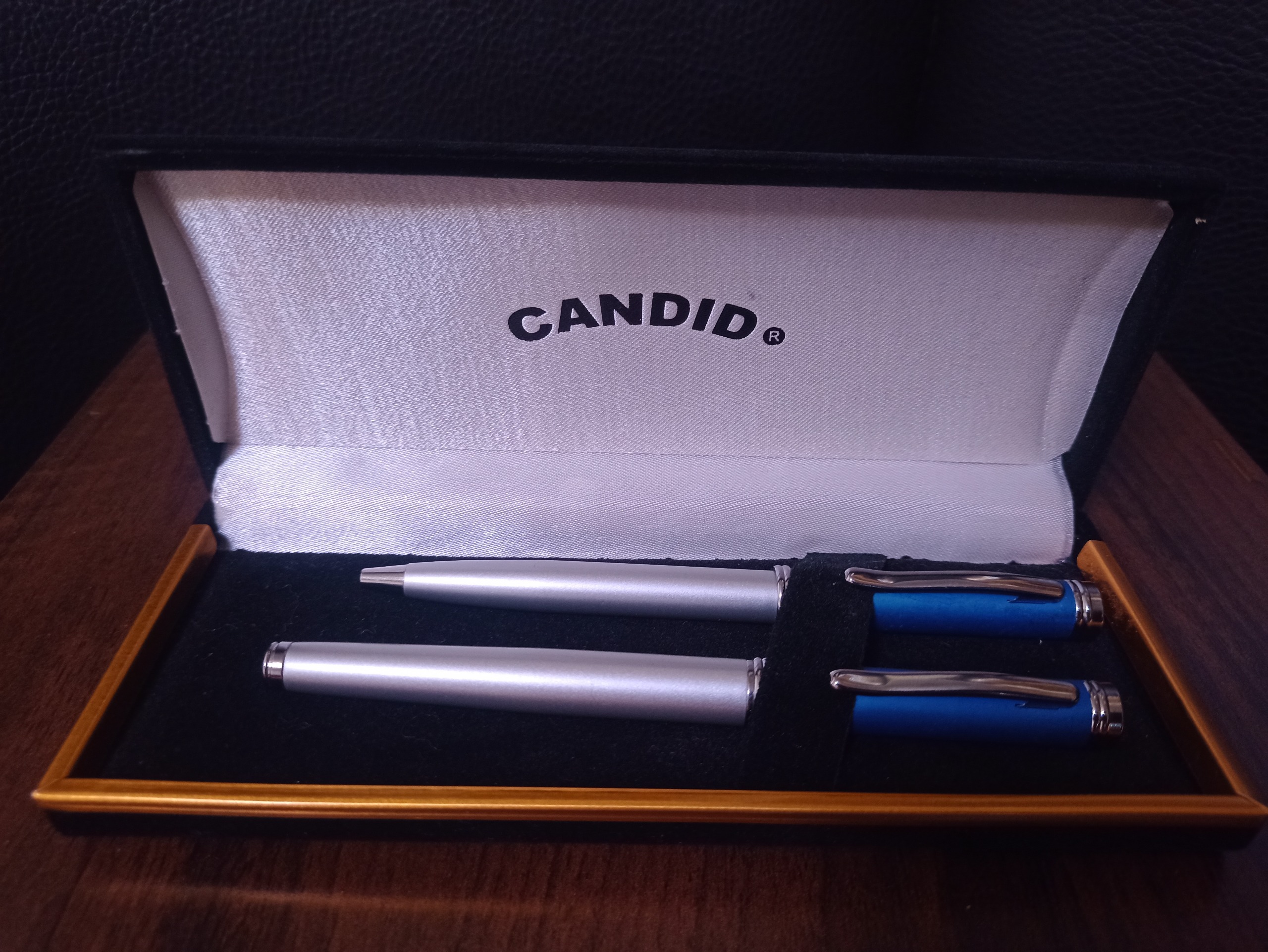 ست کادویی خودکار و خودنویس کاندید با جلد مخملی