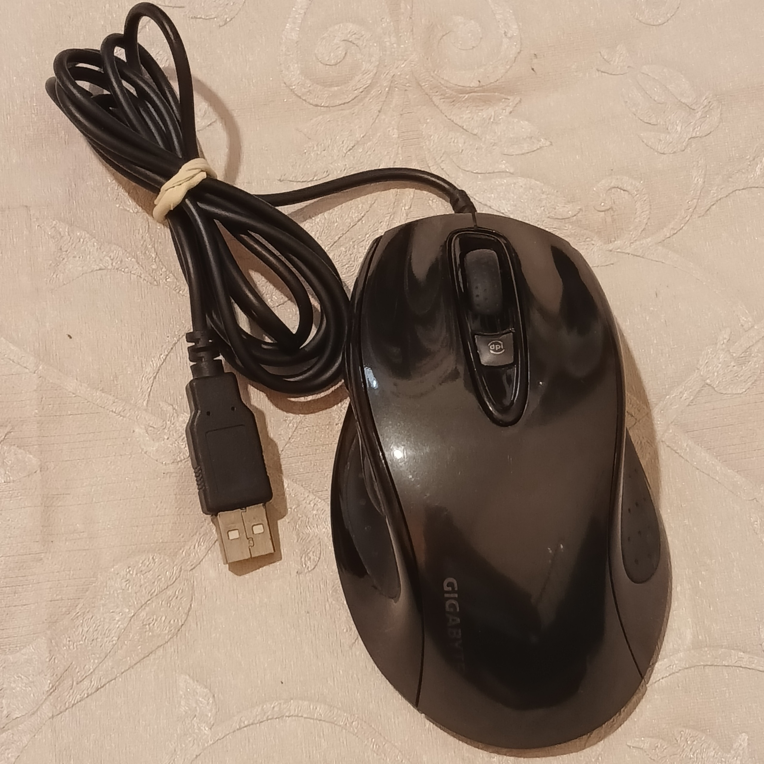 موس گیمینگ گیگابایت مدل GM-M6880