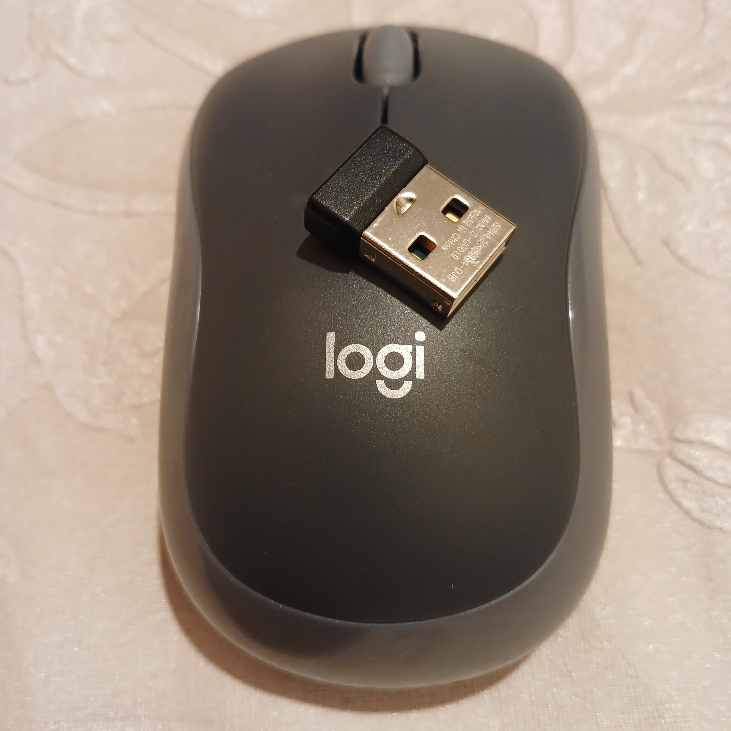 موس لاجیتک مدل M185 سالم logitech
