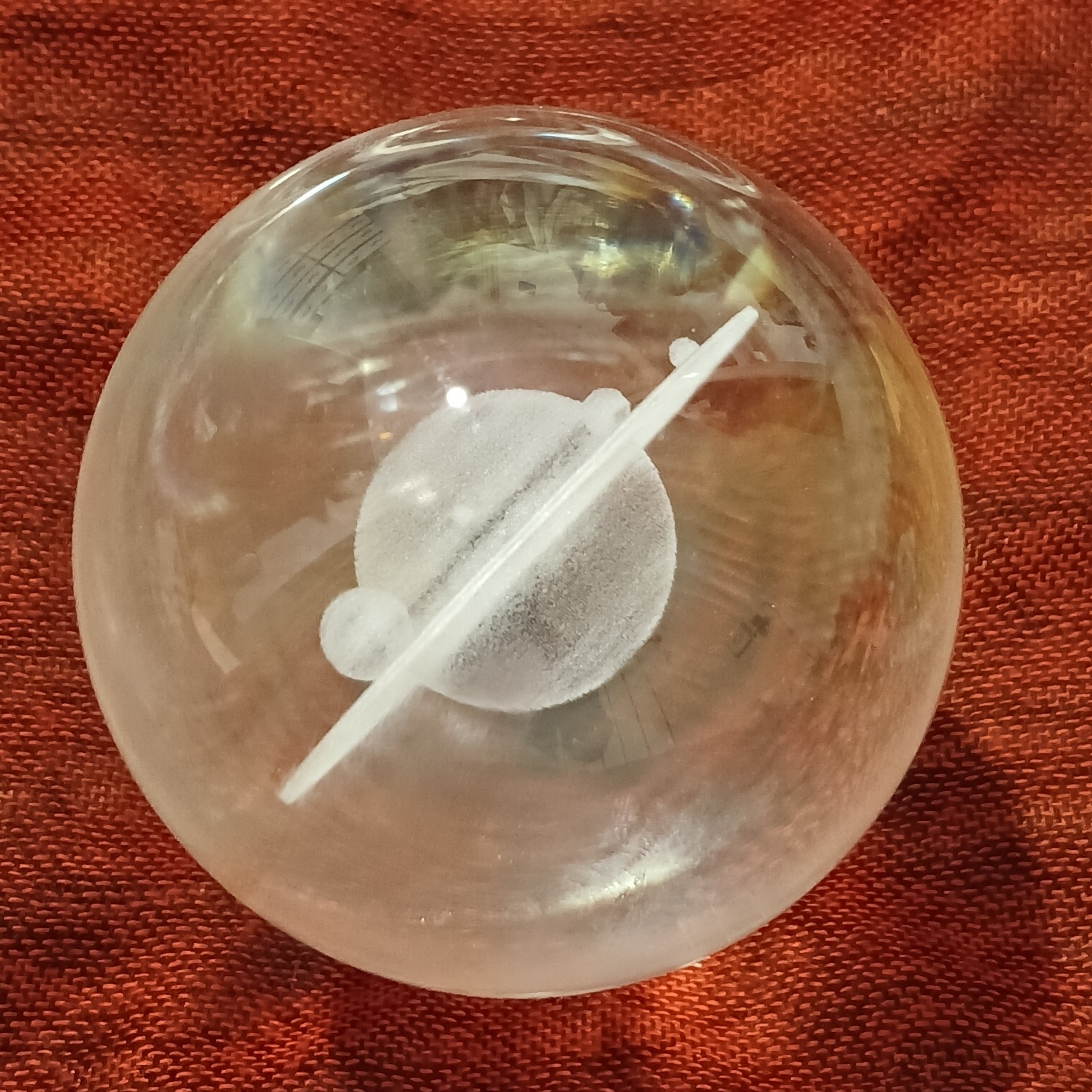 گوی شیشه ای منظومه شمسی توپُر و سنگین