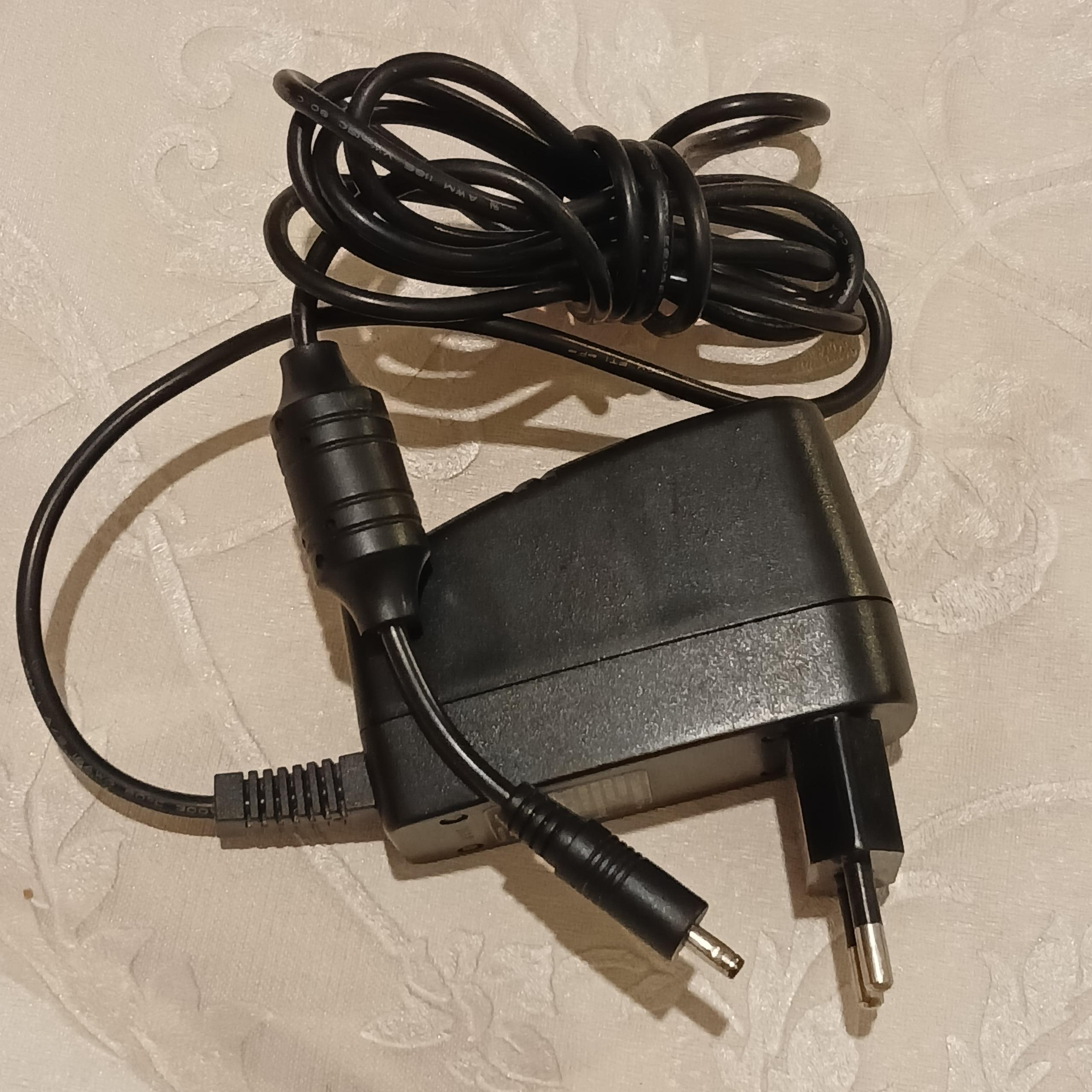 آداپتور 5 ولت 2 آمپر