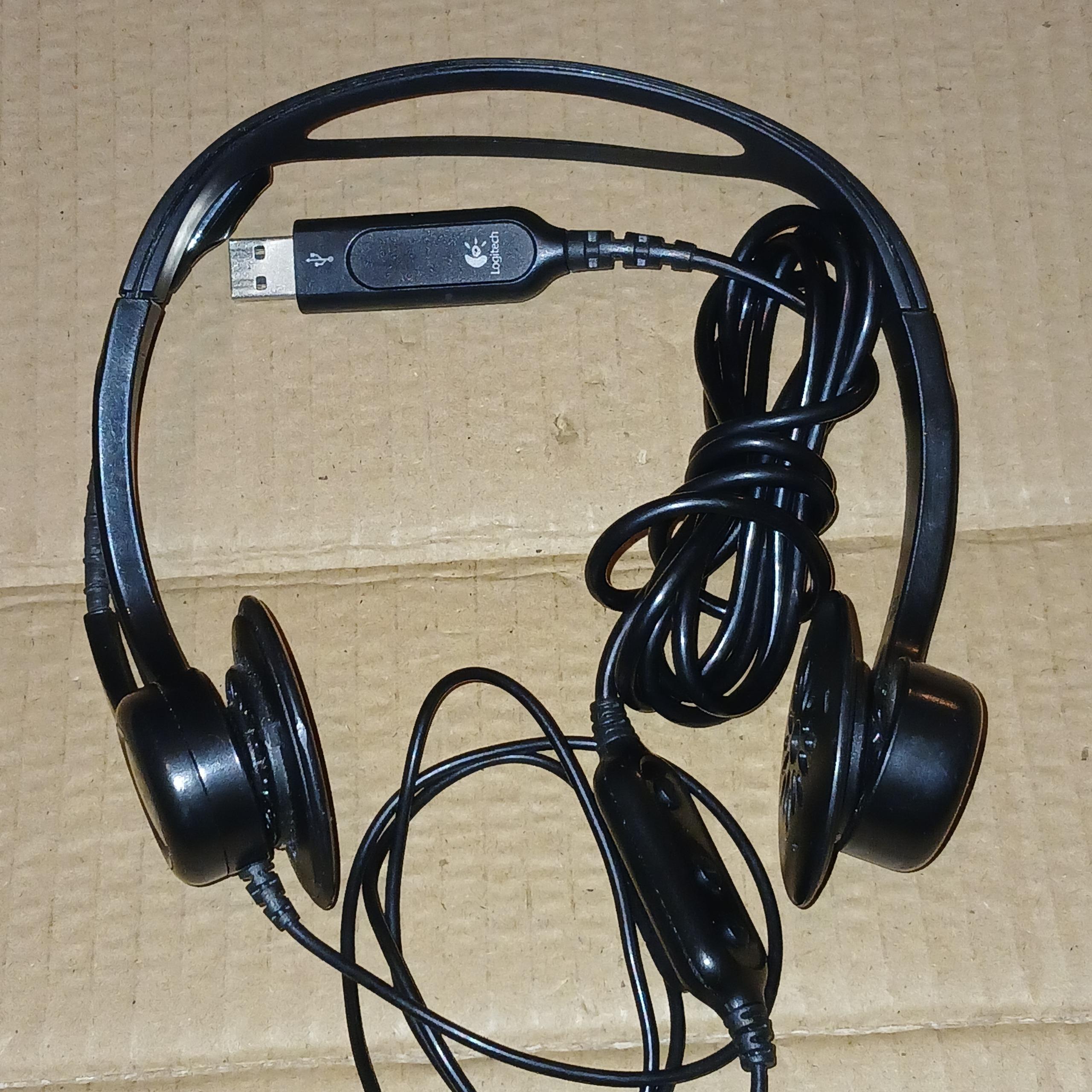 هدست لاجیتک یو اس بی logitech توضیح دارد