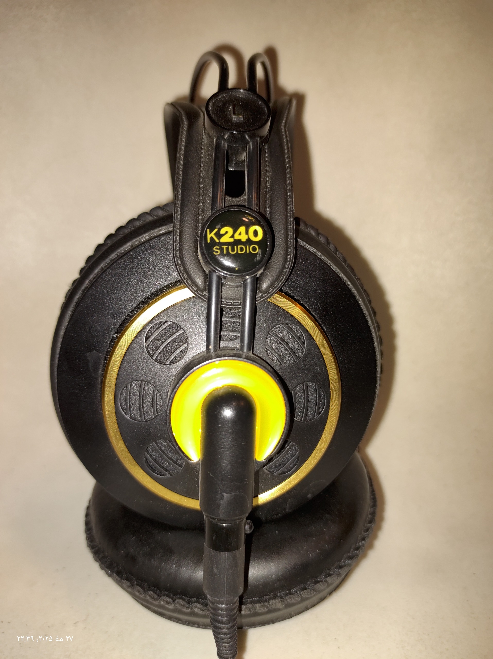 هدفون استودیویی حرفه ای akg k240