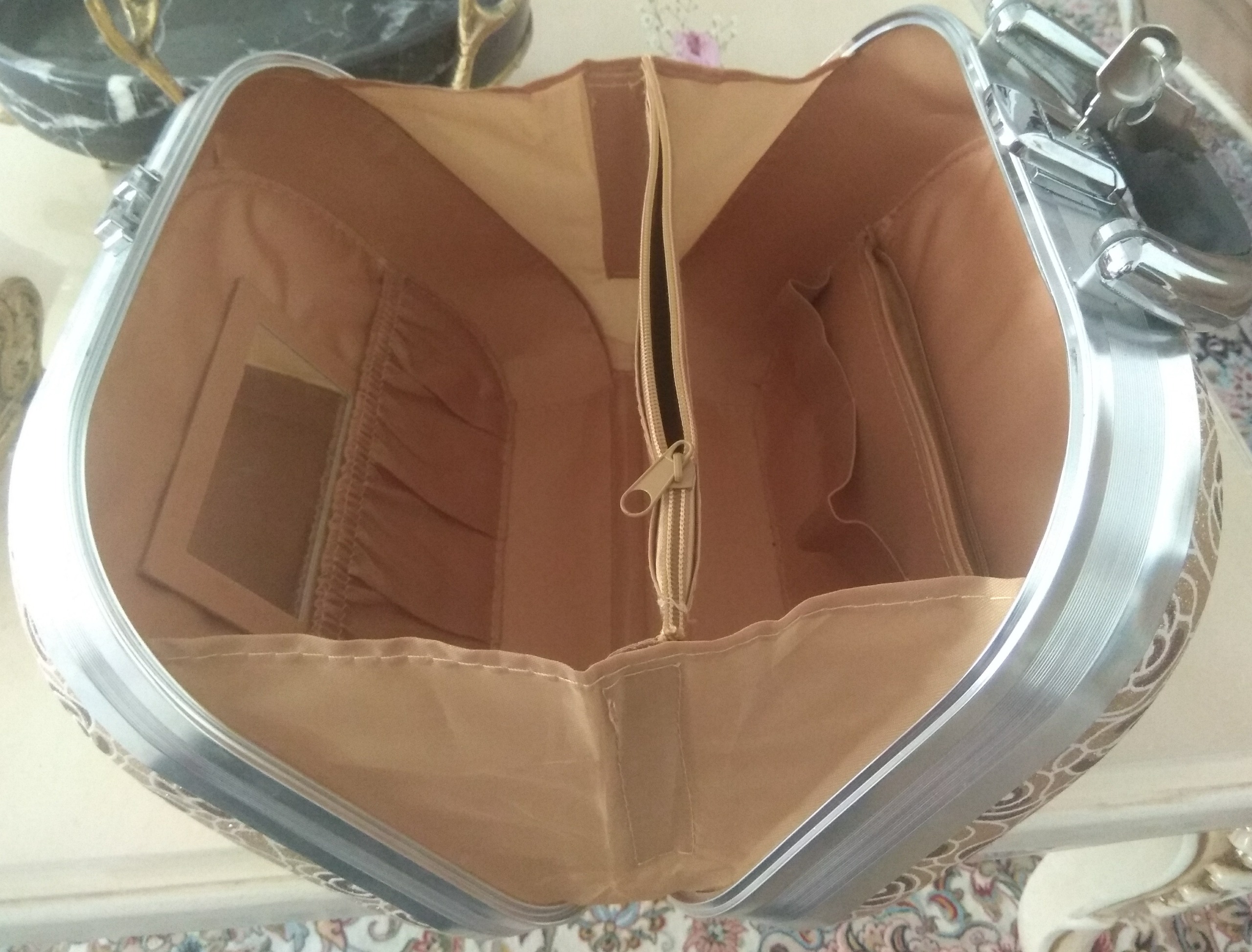 کیف آرایشی شیک