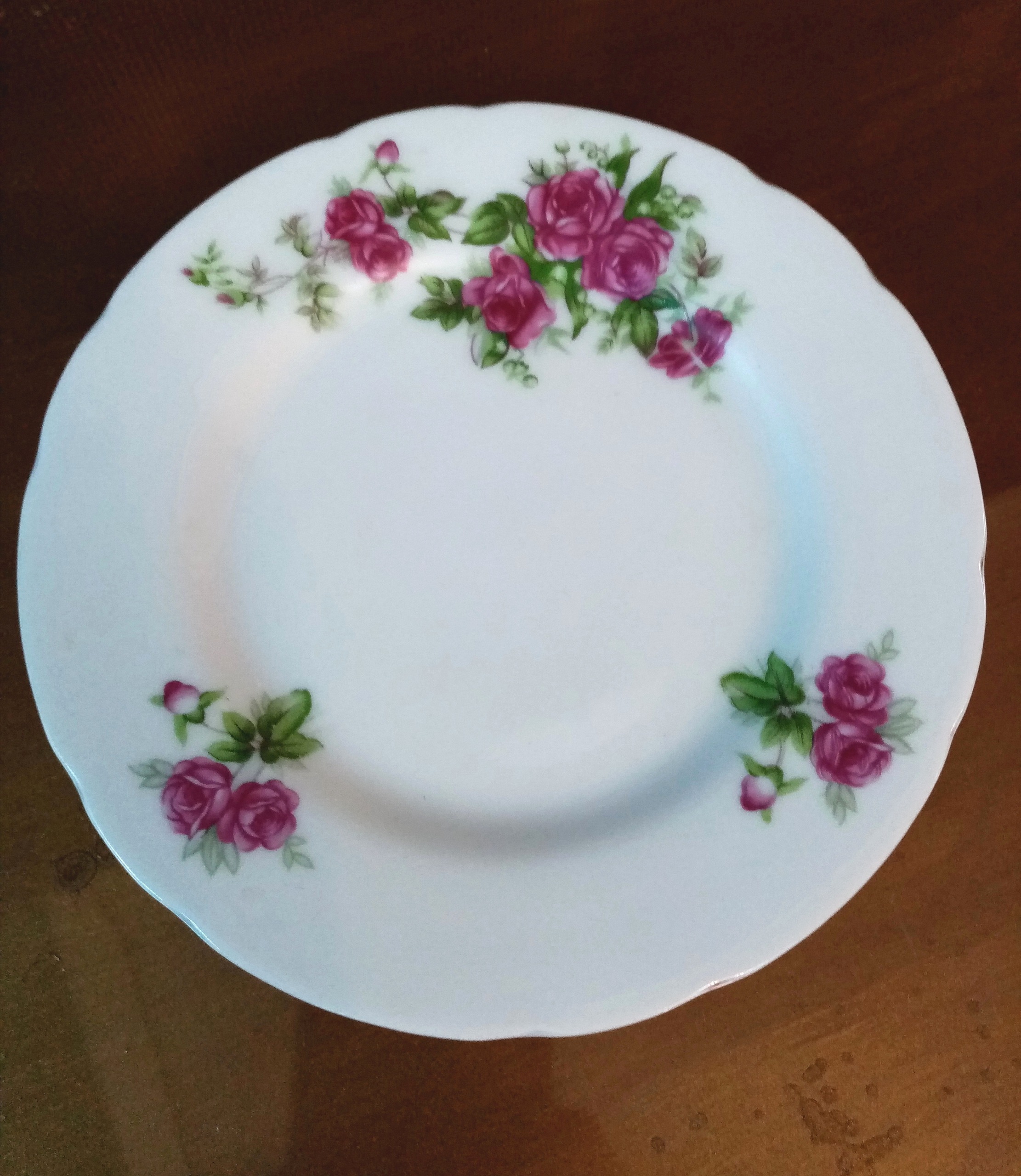 بشقاب گلسرخی 16سانتی دوره پهلوی