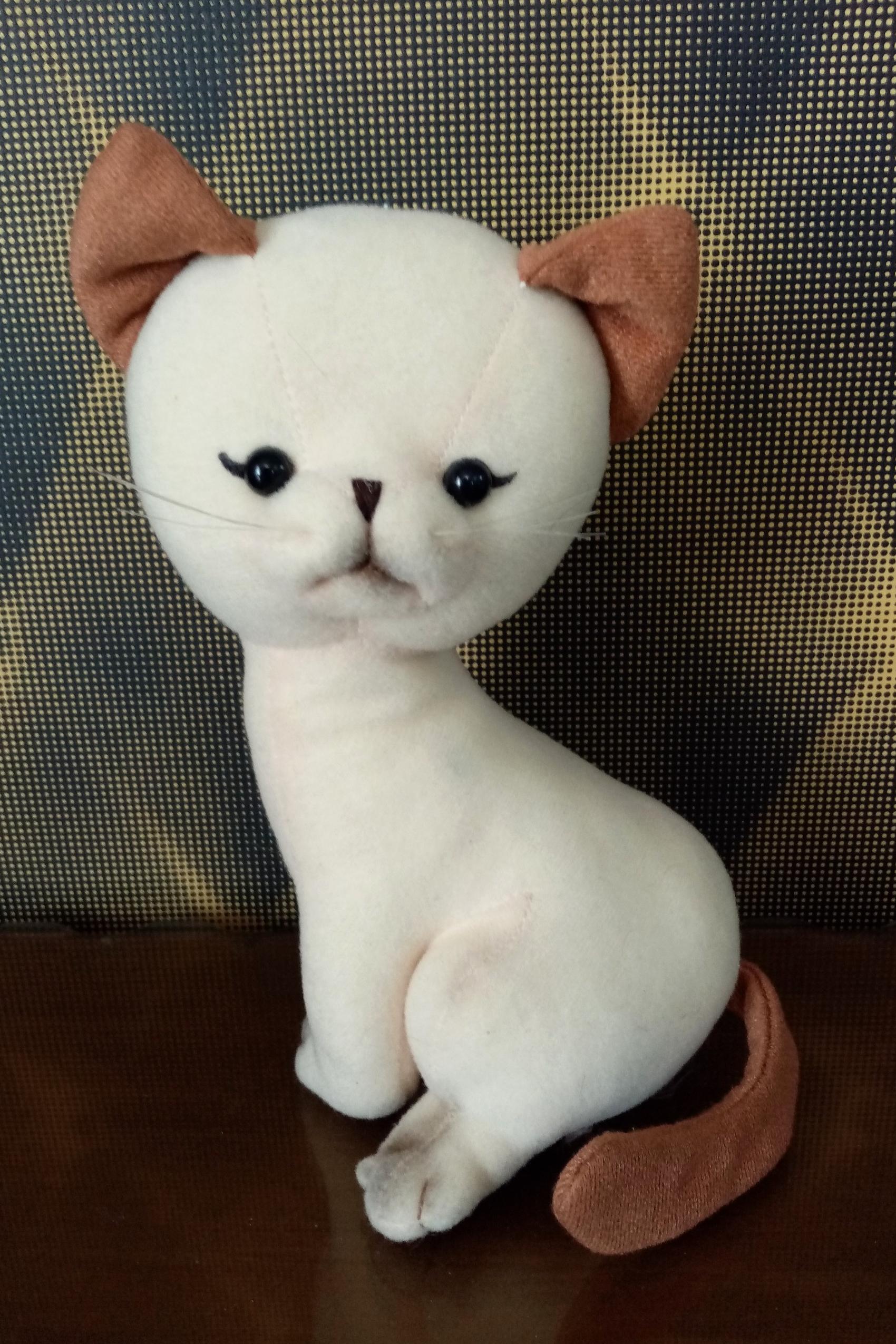 1عدد عروسک گربه ای زیبا