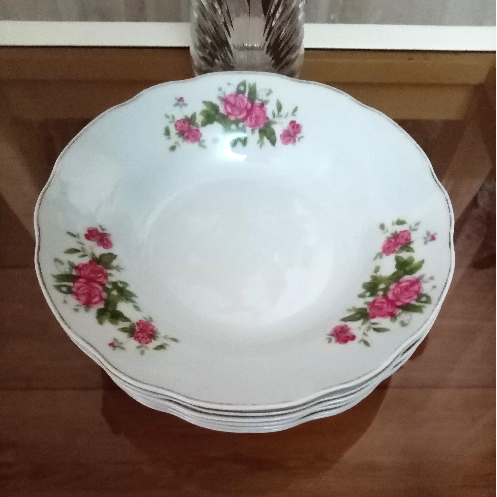 بشقاب خورش خوری گلسرخی 18سانتی کمیاب