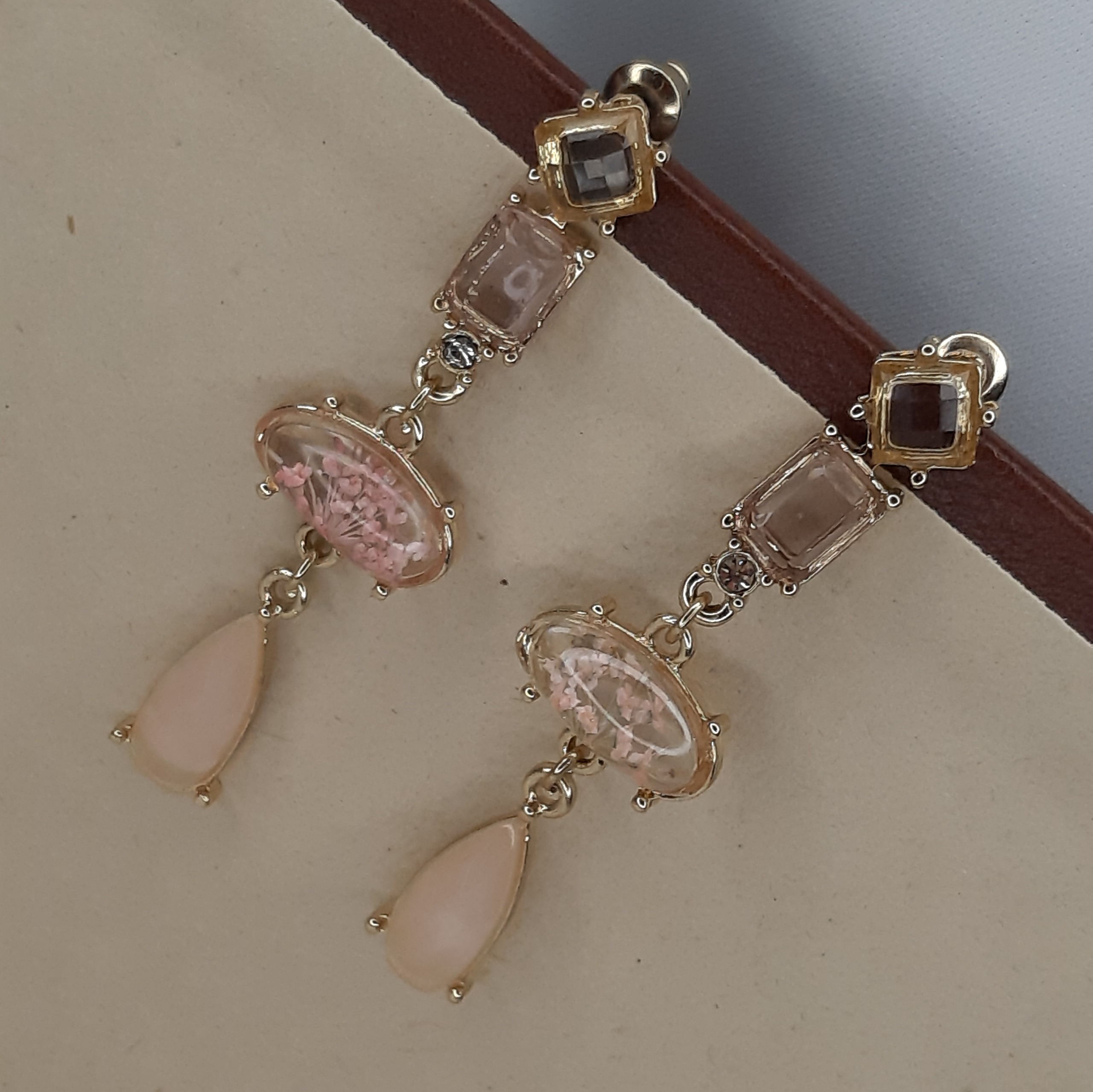 گوشواره زنانه برند ( ای ام) آمریکایی وارداتی