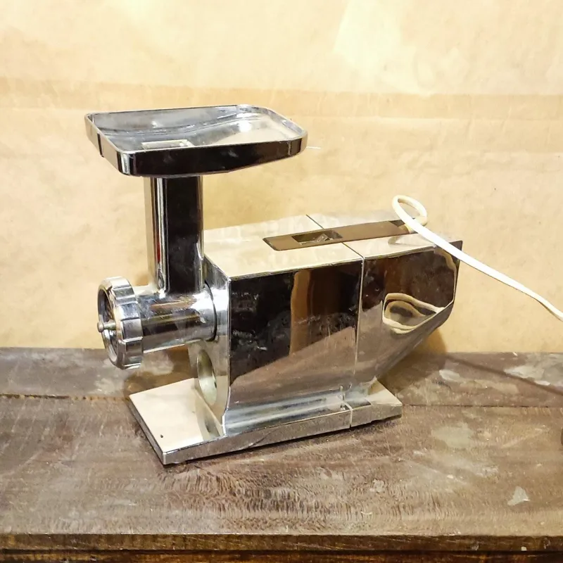 چرخ گوشت کوچک آنتیک قدیمی