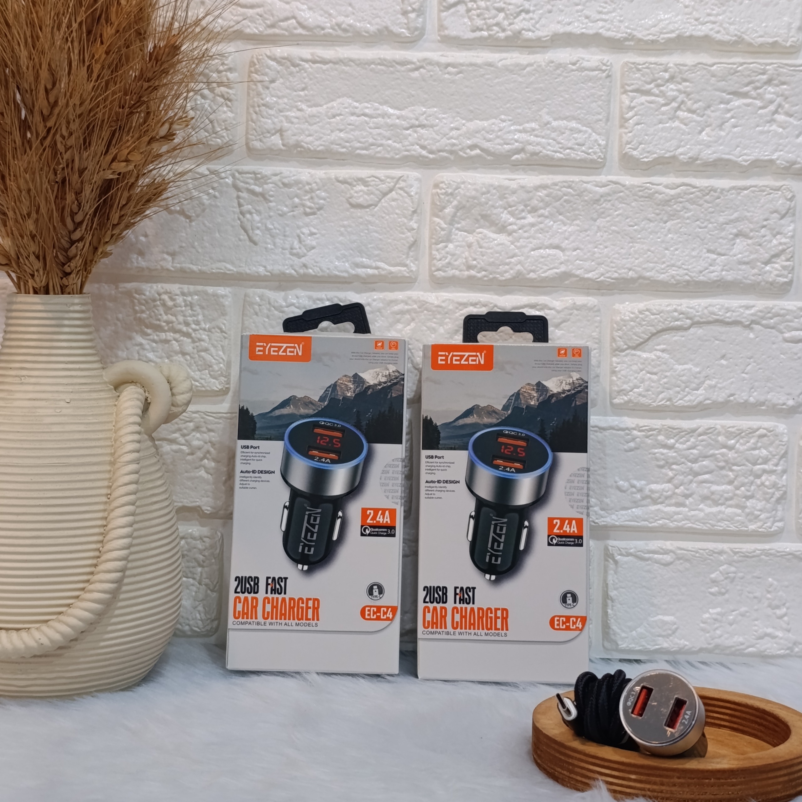 شارژر فندکی 18 وات ایزن مدل EC-C4 به همراه کابل