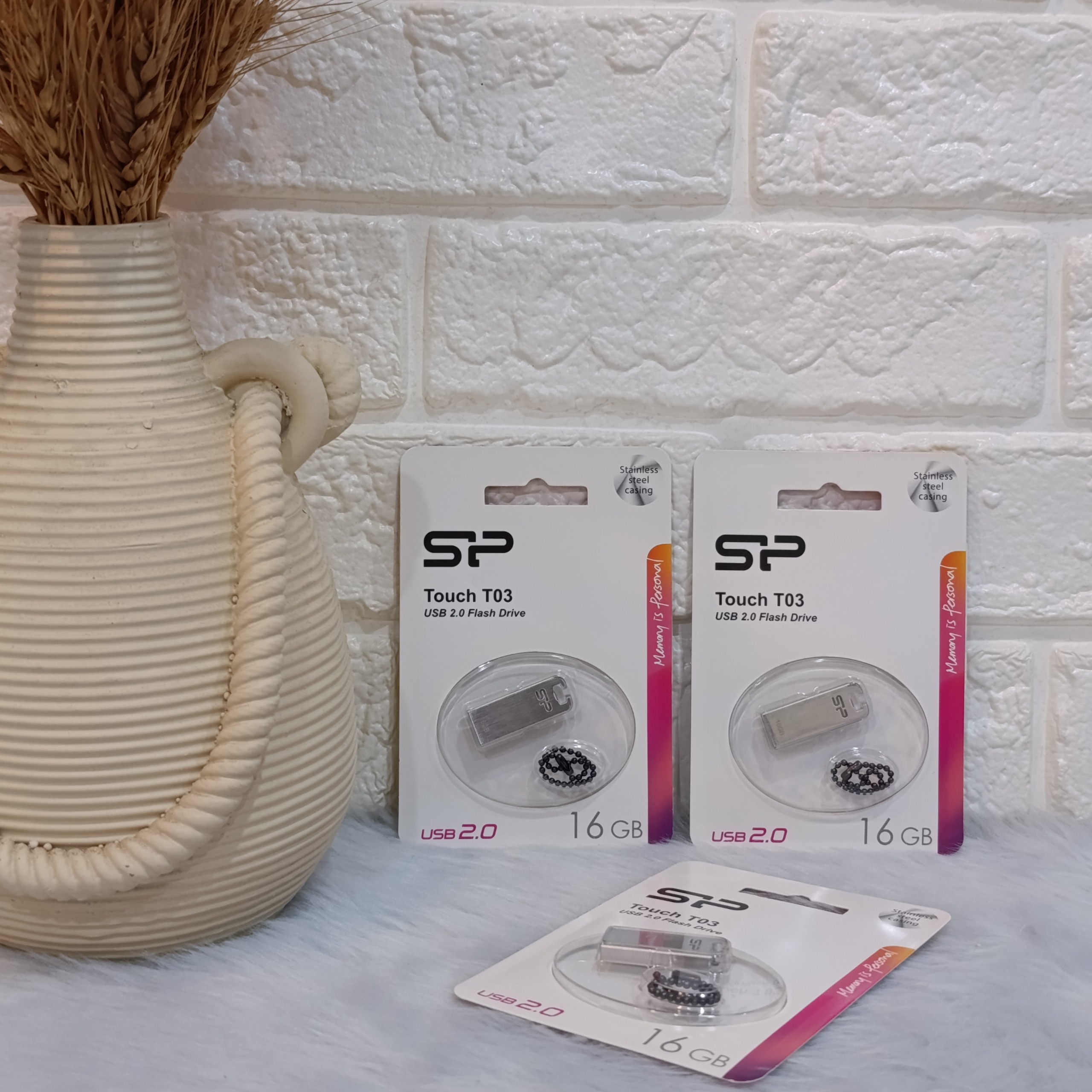 فلش مموری سیلیکون پاور Touch T03 ظرفیت 16 گیگابایت