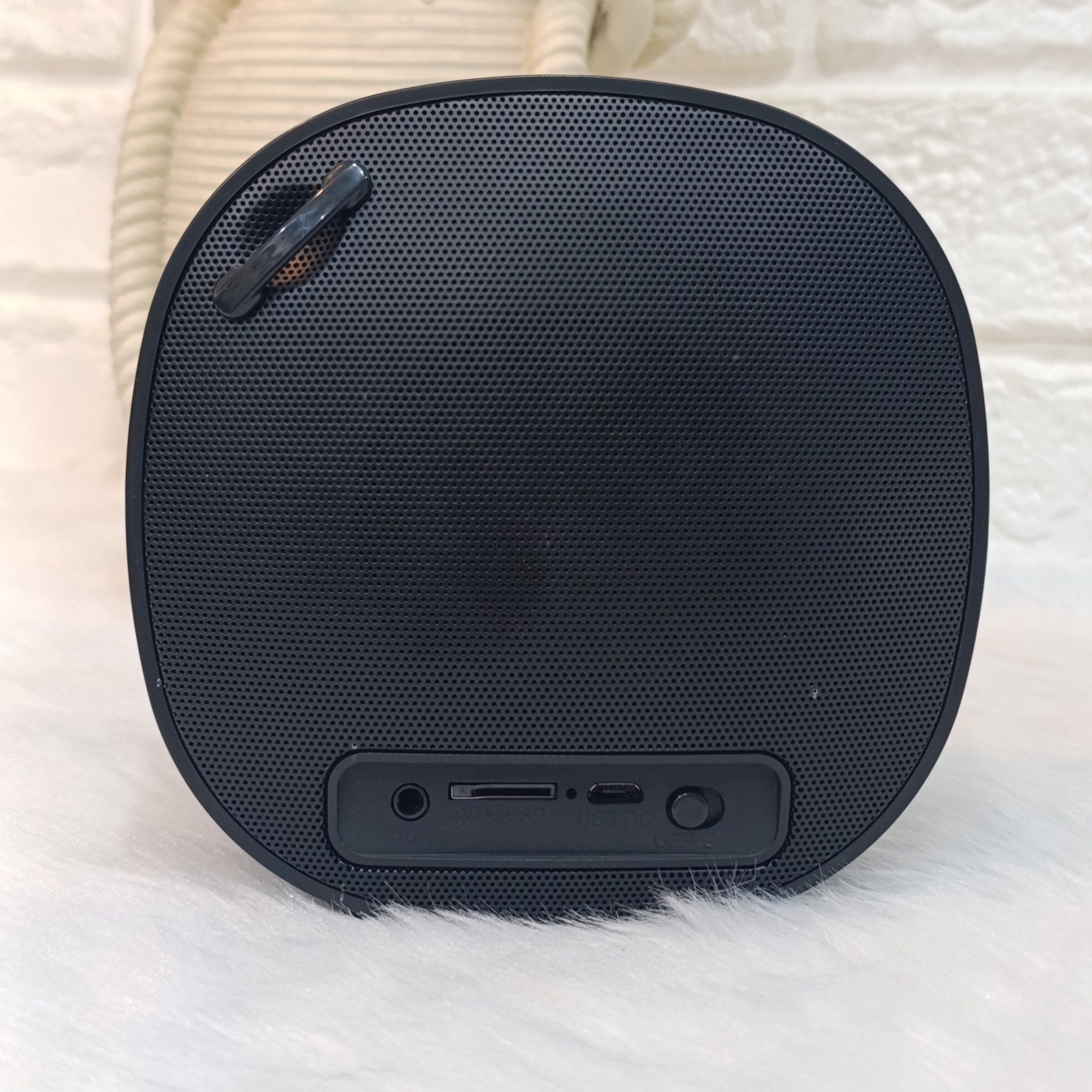 اسپیکر بلوتوث ایزن مدل es-5