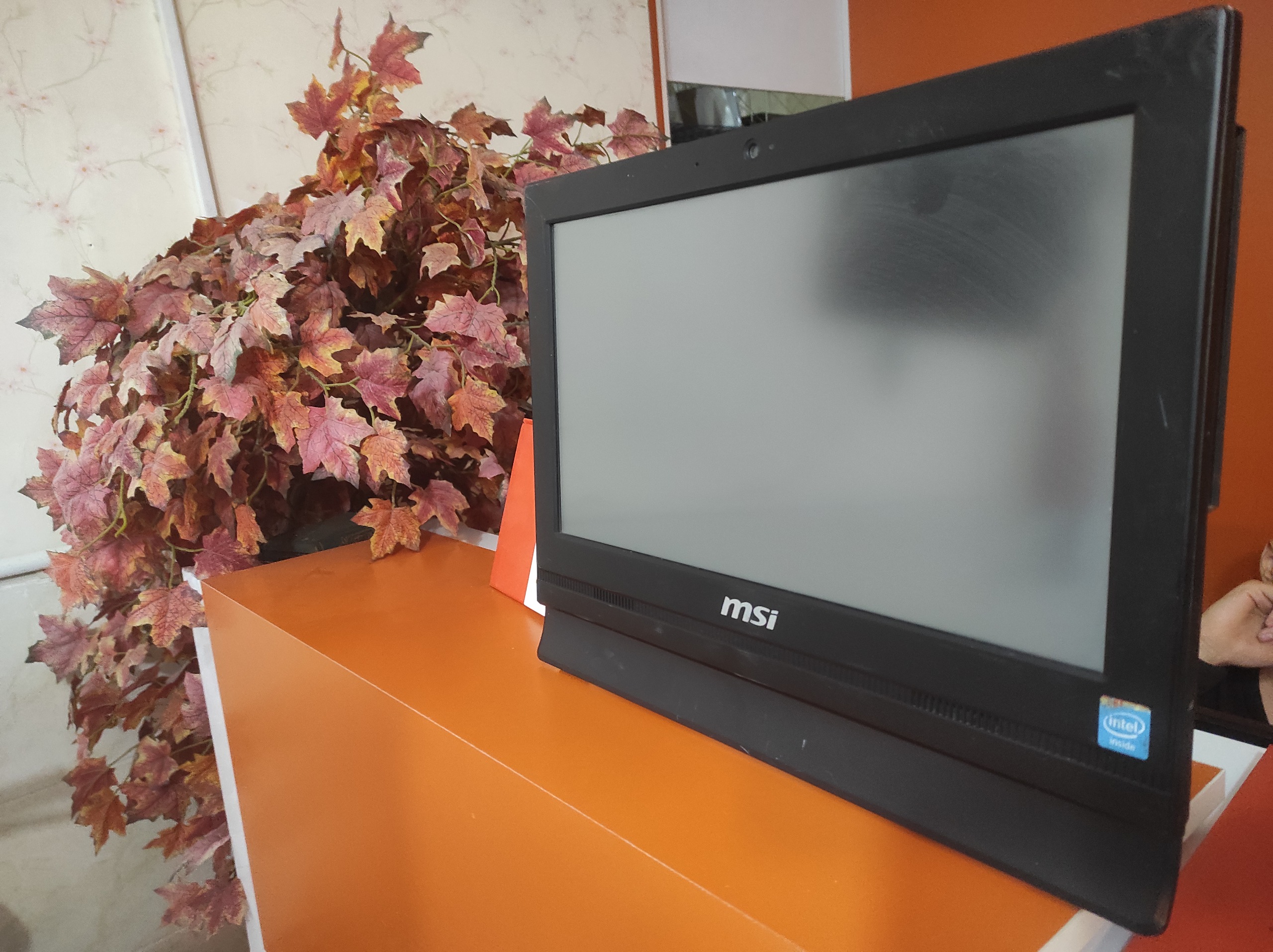 کامپیوتر یکپارچه msi 16