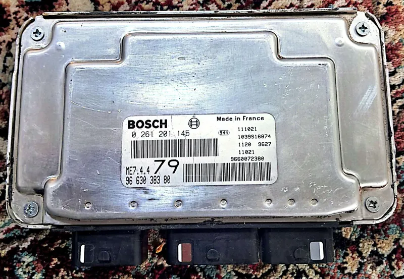 ایسیو کامپیوتر پژو 405