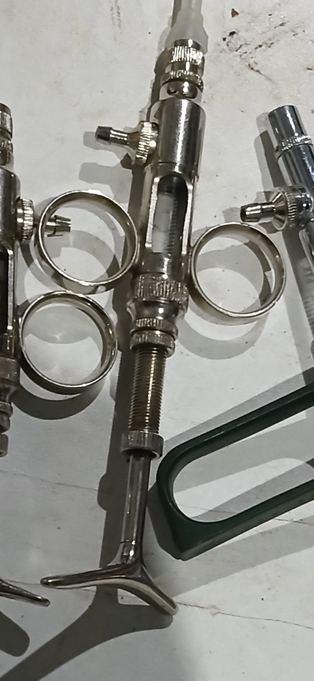 سرنگ تزریق اتومات طیور و دام