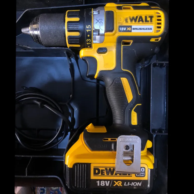 دریل و پیچ گوشتی دیوالت 18 ولت مدل Dewalt DCD790