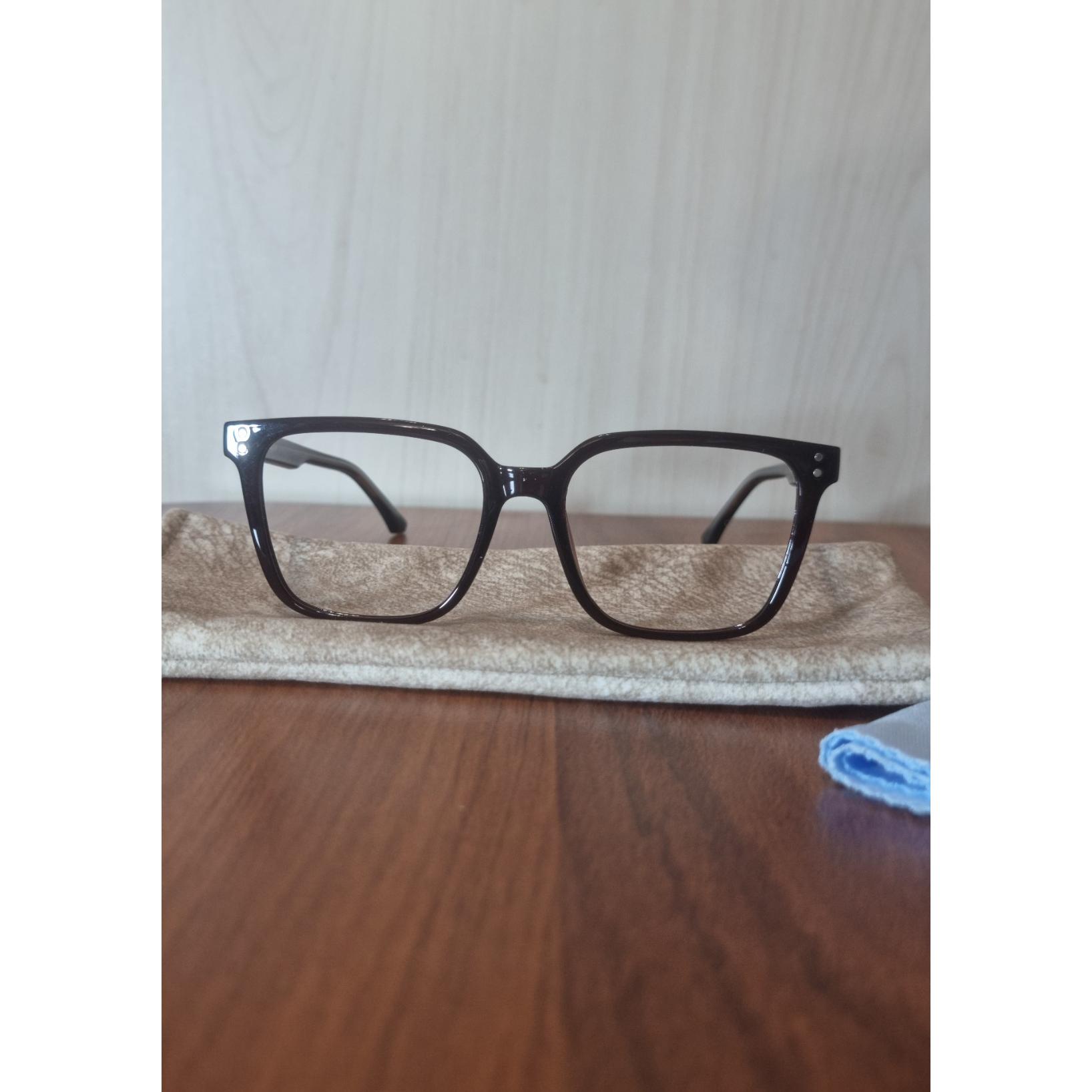 عینک طبی از برند BOSS