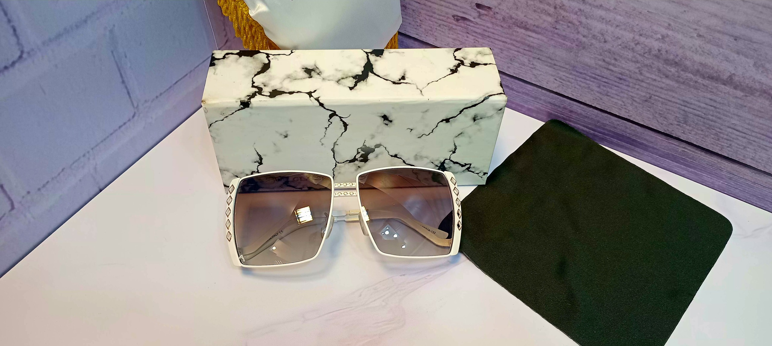 عینک آفتابی فشن از برند miu miu