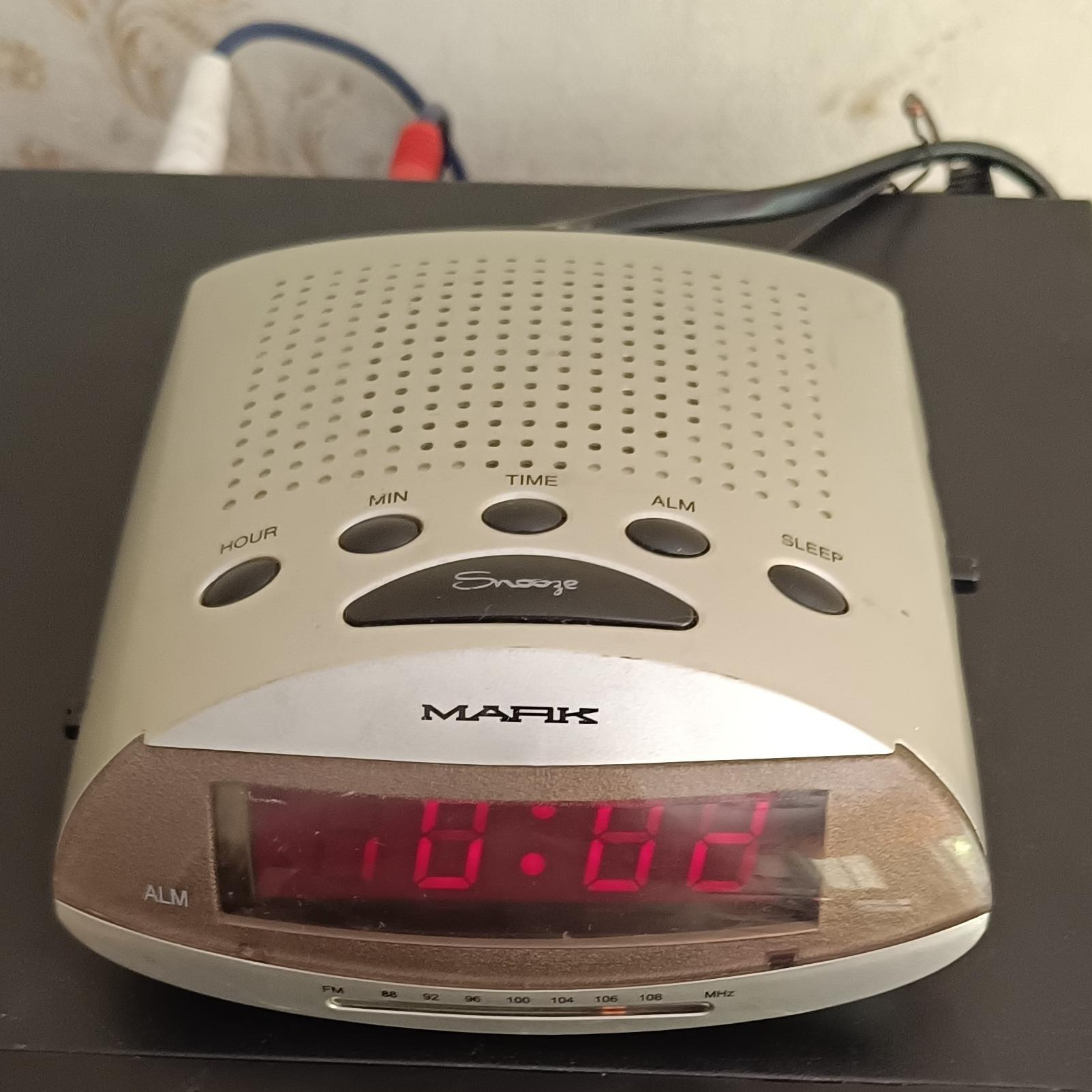 رادیو ترانزیستوری رومیزی