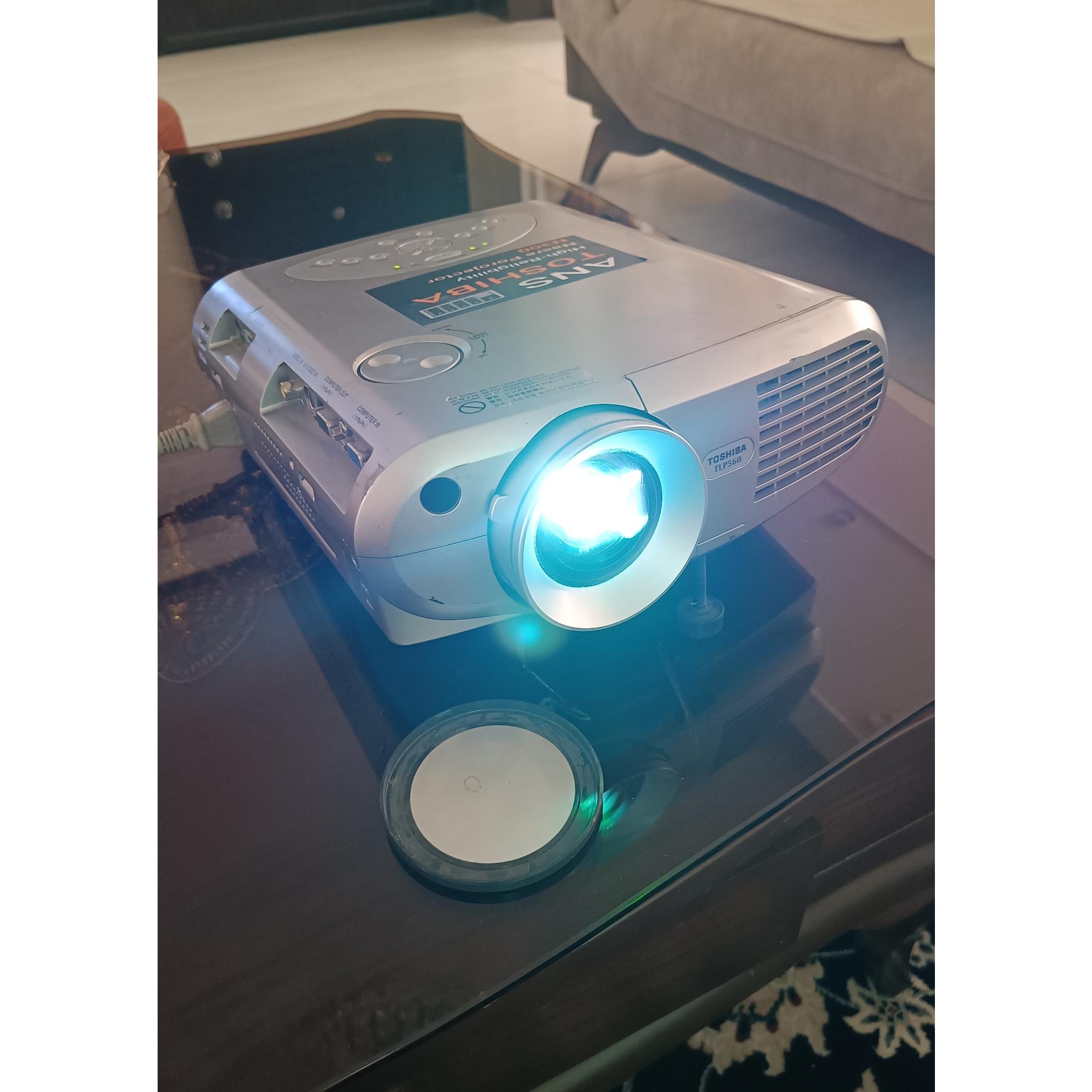 ویدئو پروژکتور توشیبا TLP560