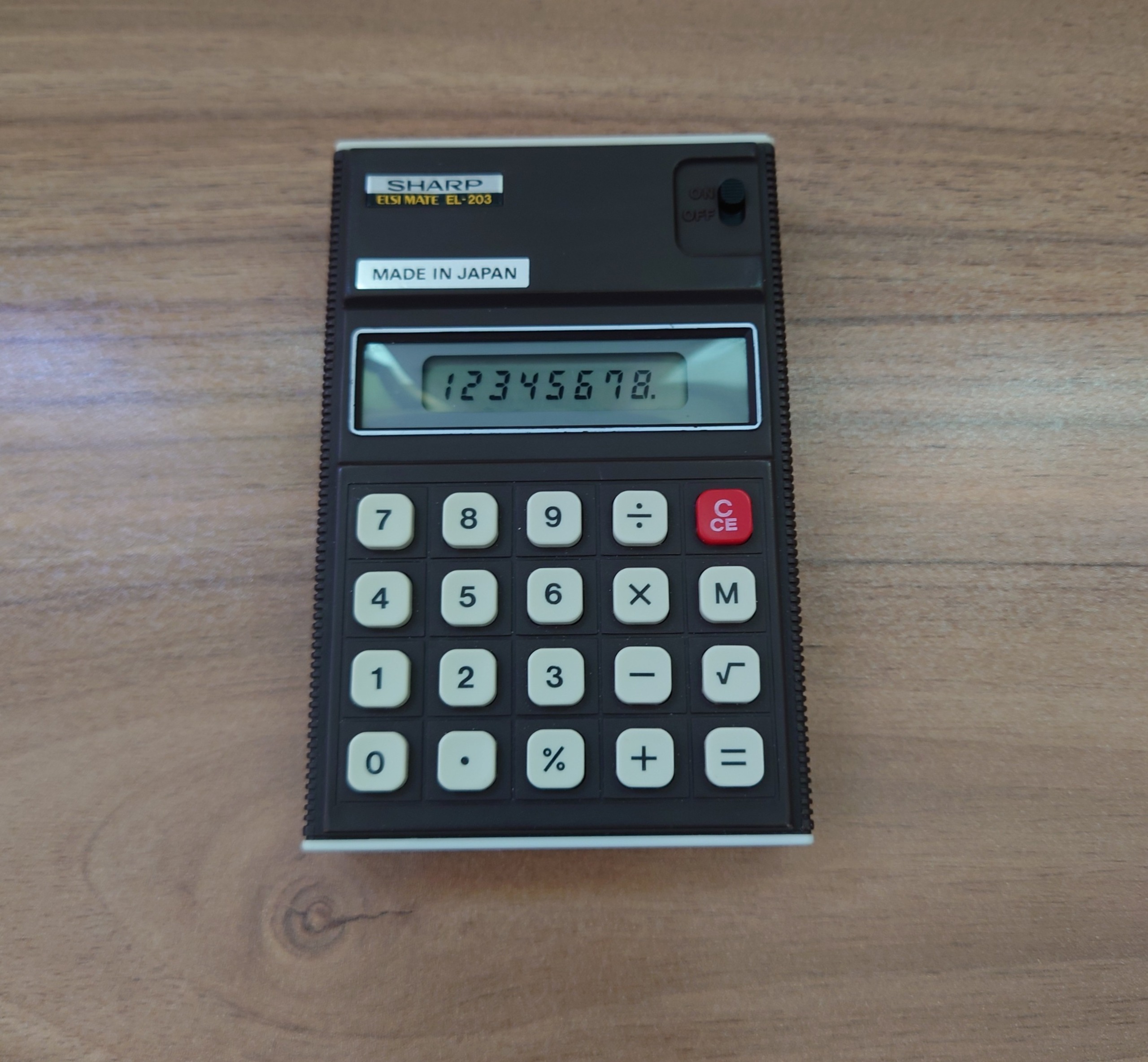ماشین حساب جیبی و کلکسیونی شارپ EL-203
