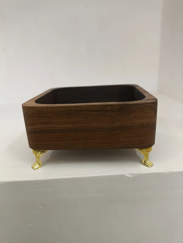 شکلات خوری پایه دار