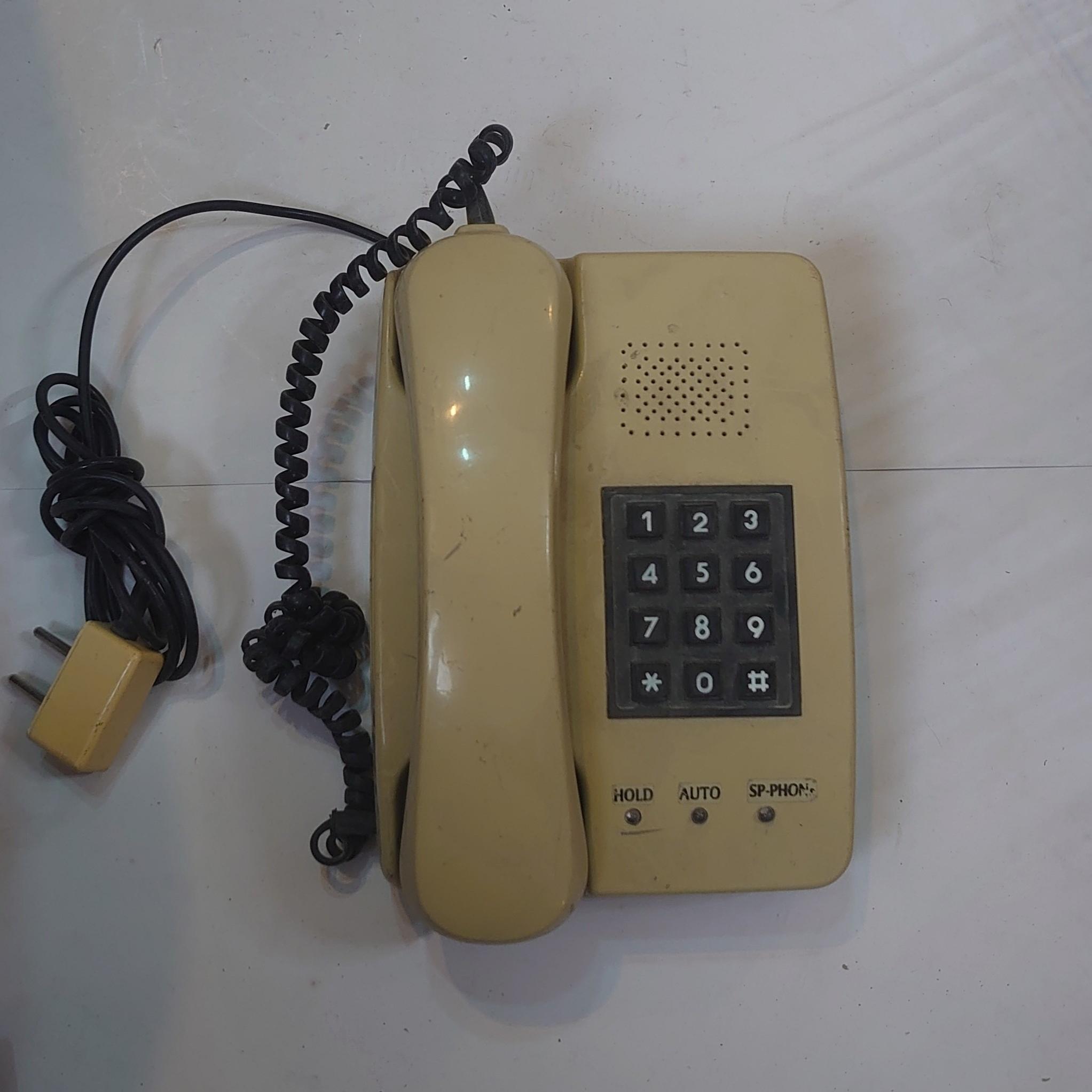 تلفن قدیمی زیبا