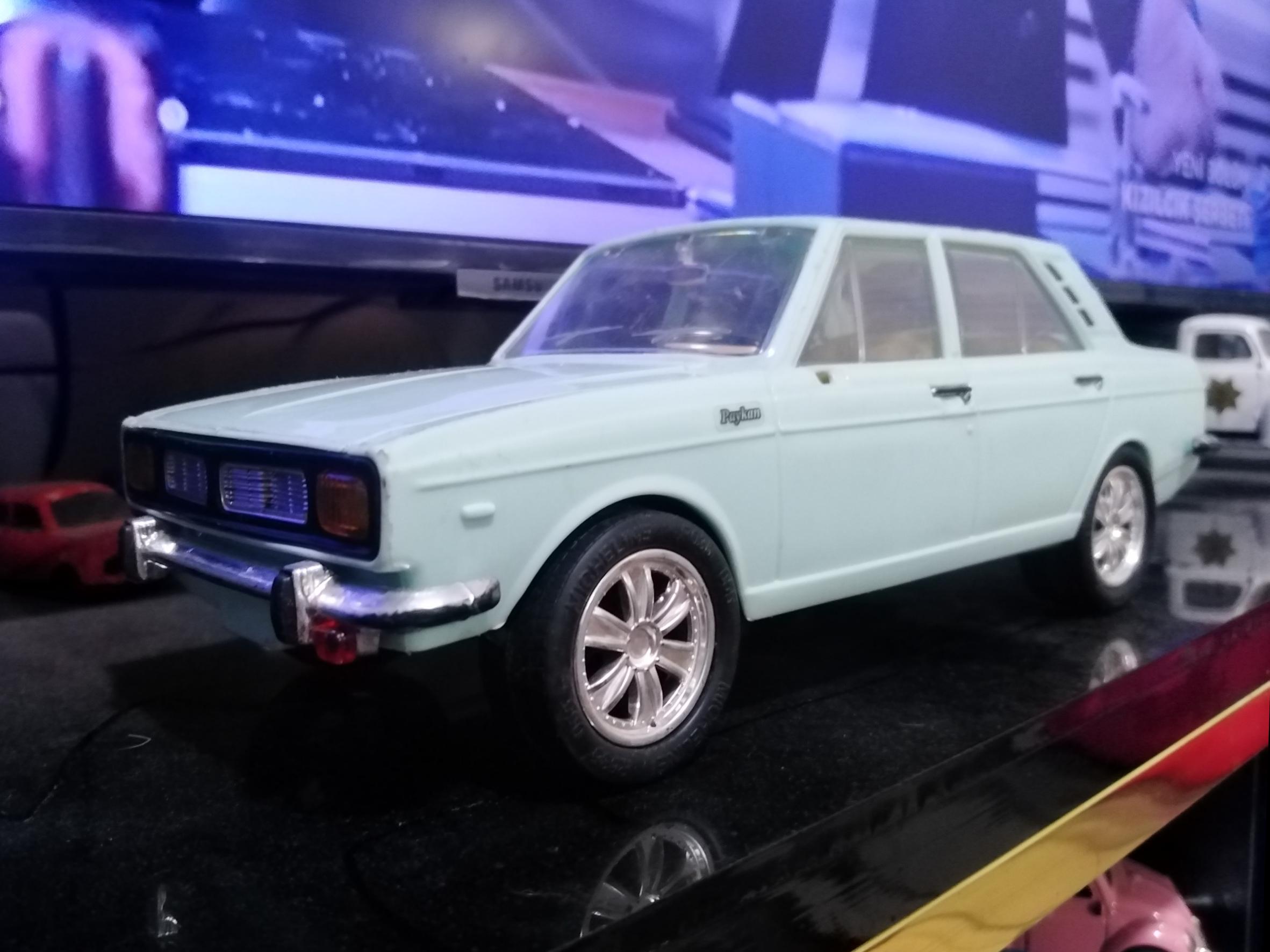 پیکان دولوکس آبی