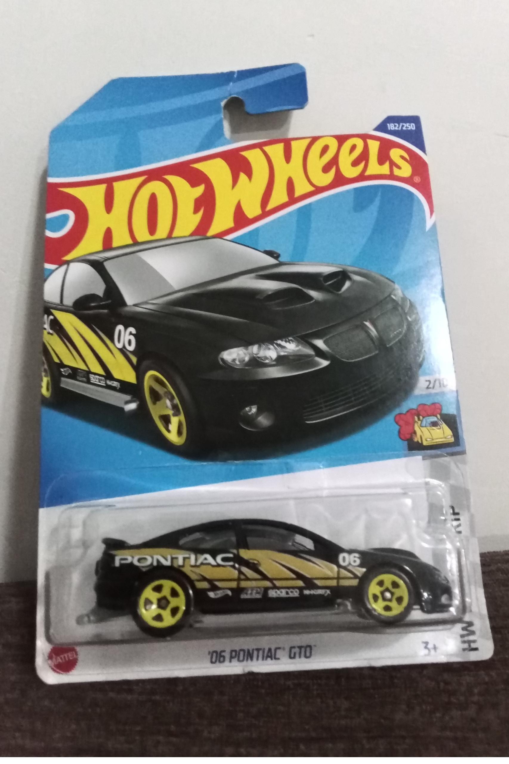 هاتویلز pontiac gto 06