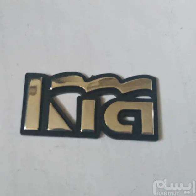 آرم کیا پرچمی پشت در صندوق پراید