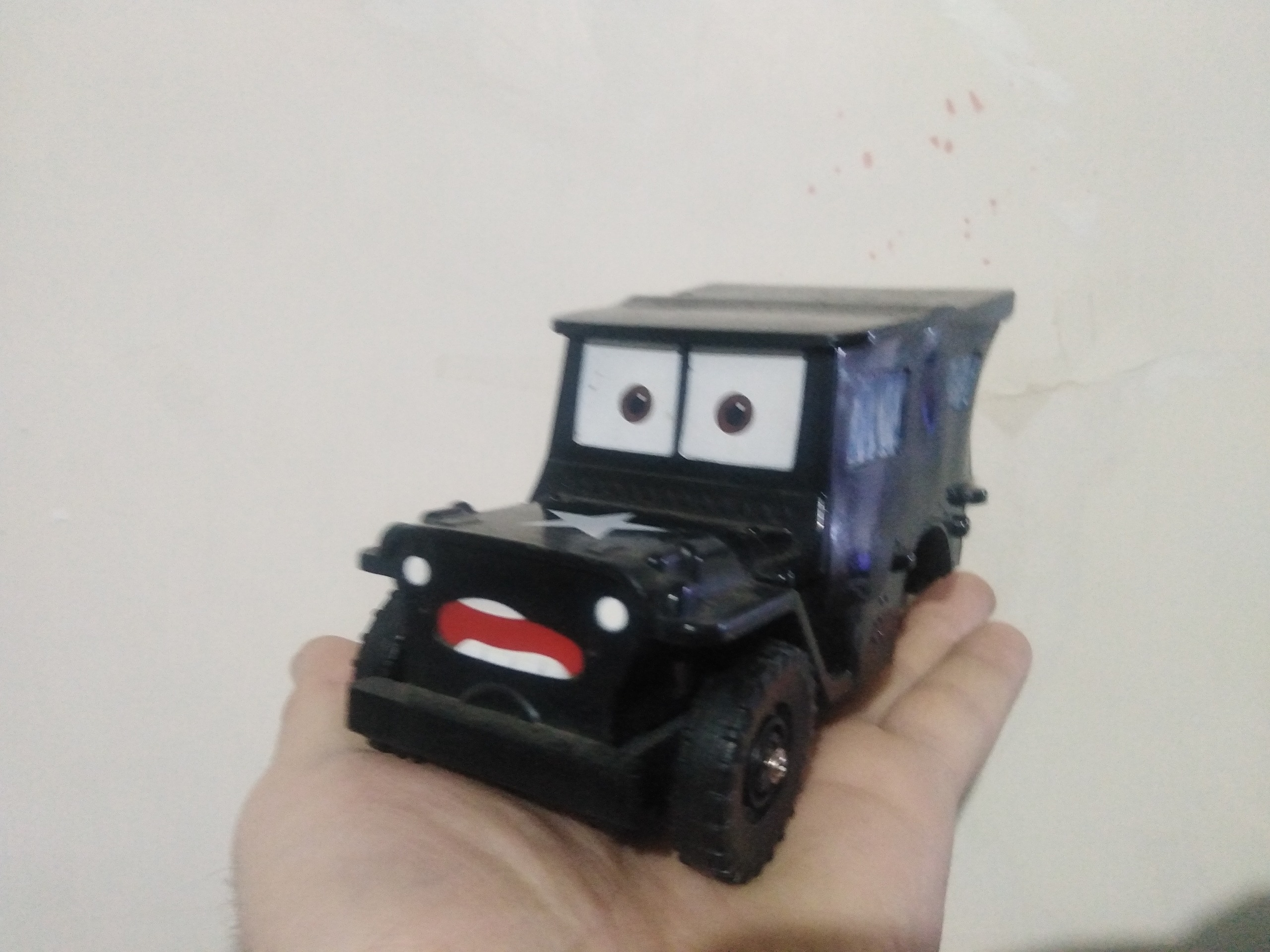 اسپیکر طرح ماشین جیپ