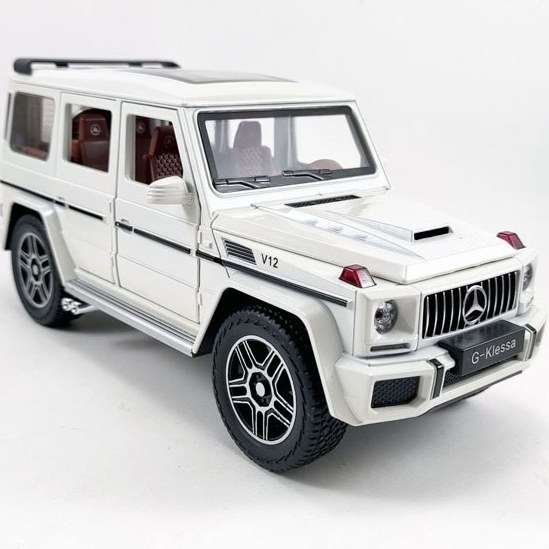 ماکت بنز G class 1/24 با توضیحات