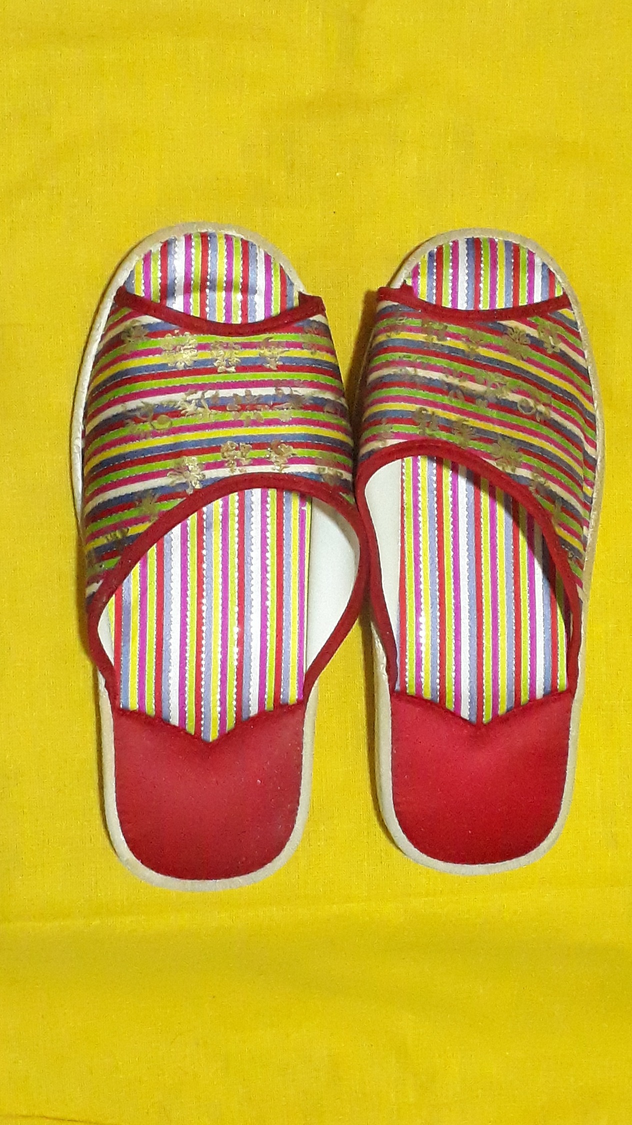 دمپایی روفرشی زنانه قدیمی ( نو )