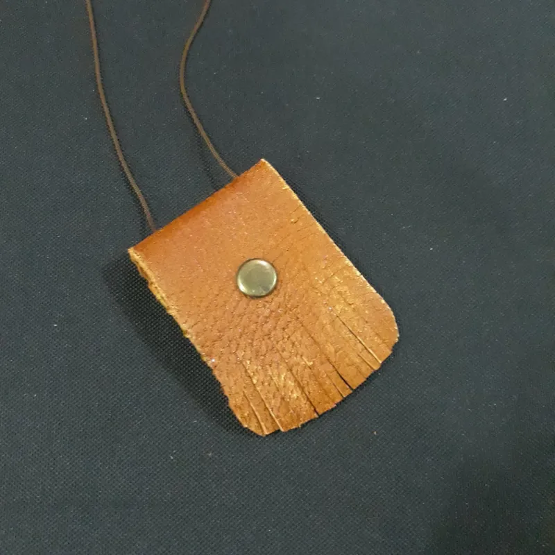 گردنبند چرمی دست دوز کیف ادعیه