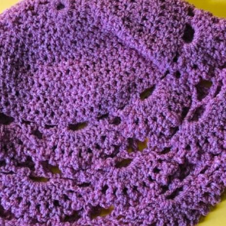 این کلاه قلاب بافی دست بافت صورتی