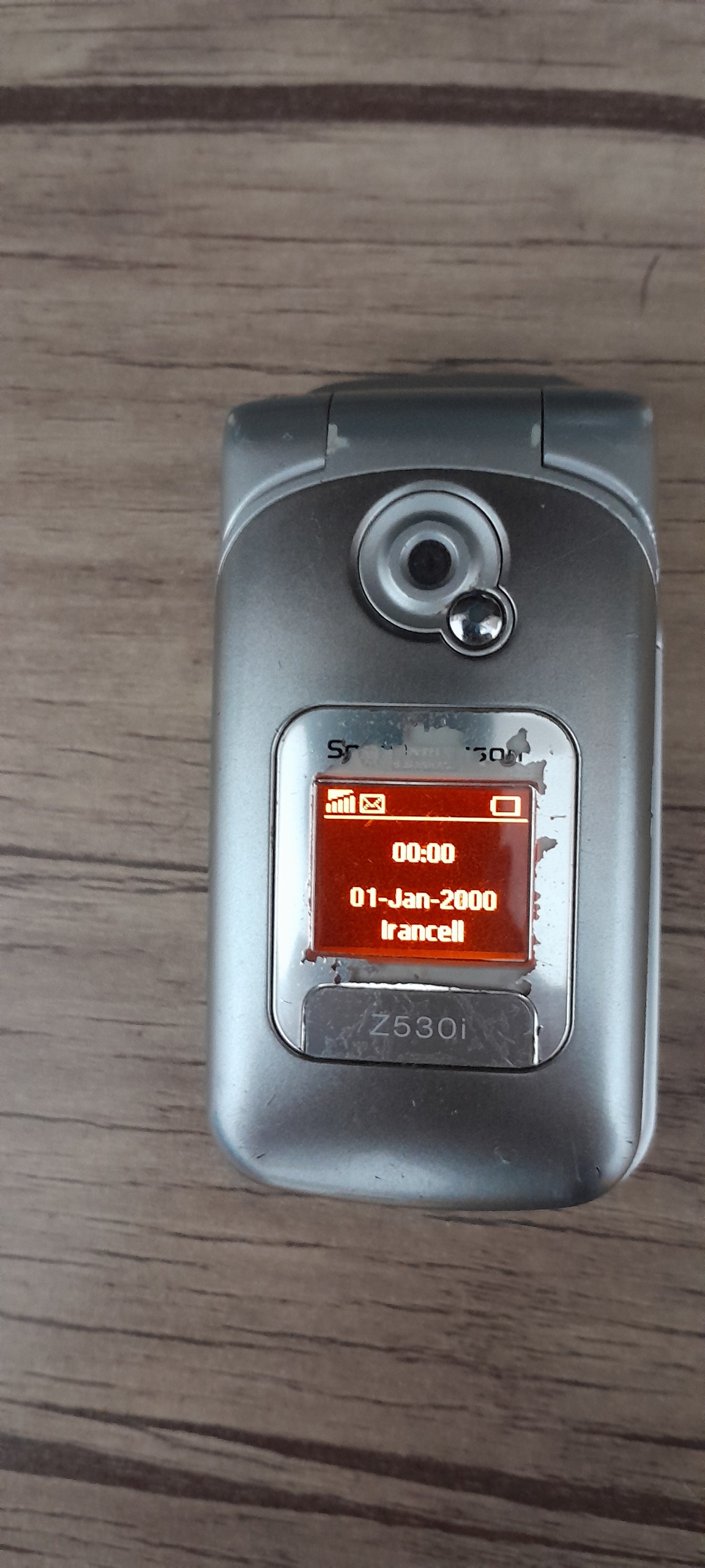سونی اریکسون Z530 اصل