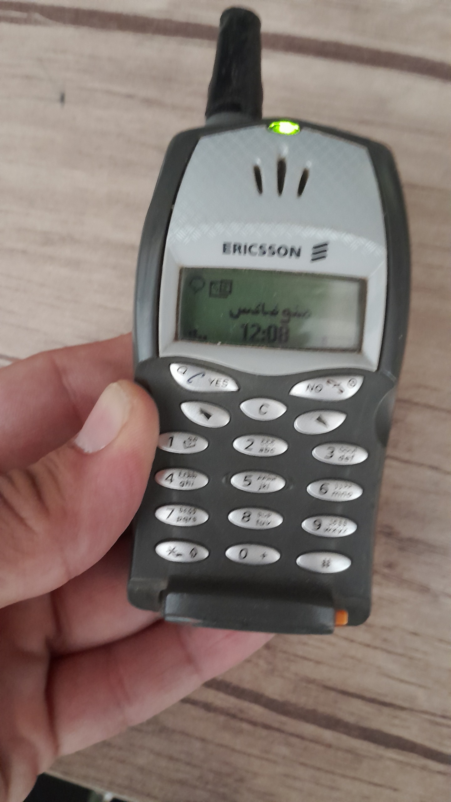 گوشی اریکسون t20