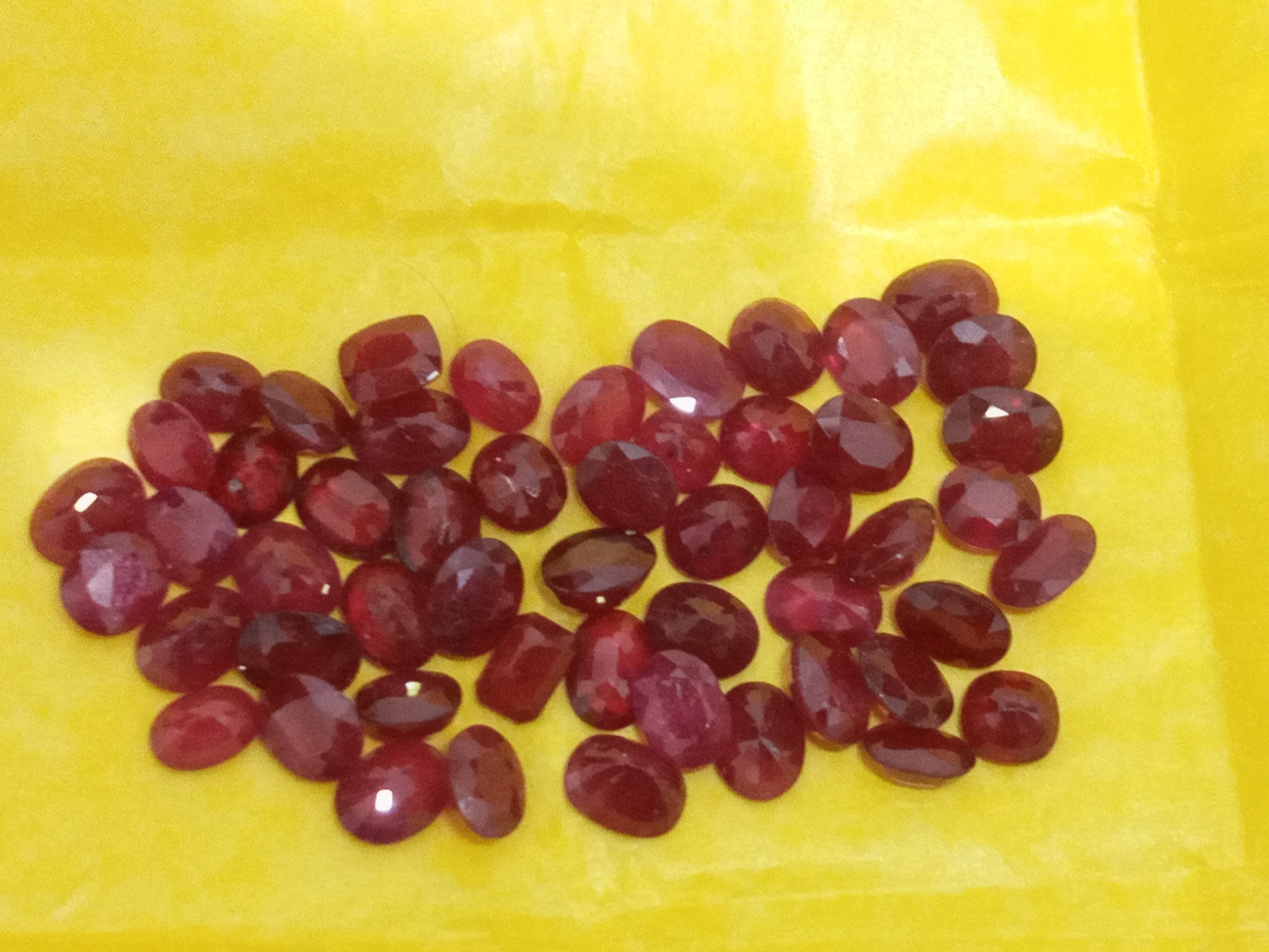 بارخونه یاقوت معدنی (روبی)