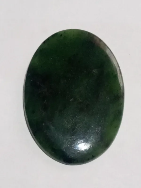 سنگ معدنی نفریت (مناسب گردنی)