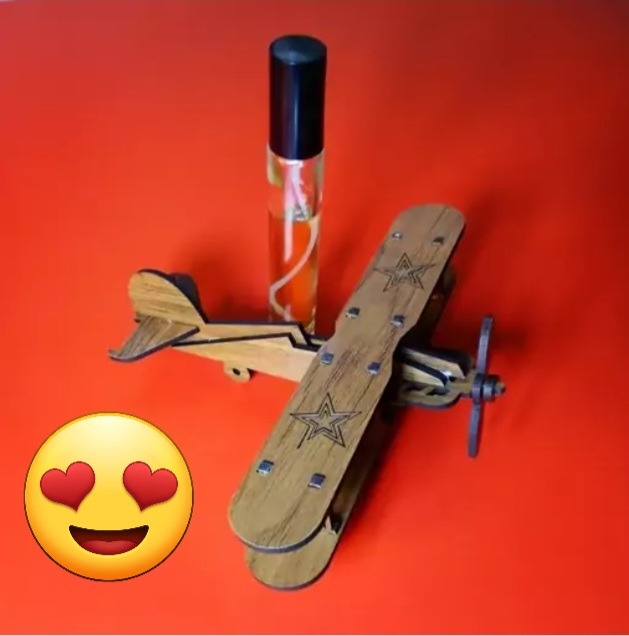 هواپیمای ملخی چوبی