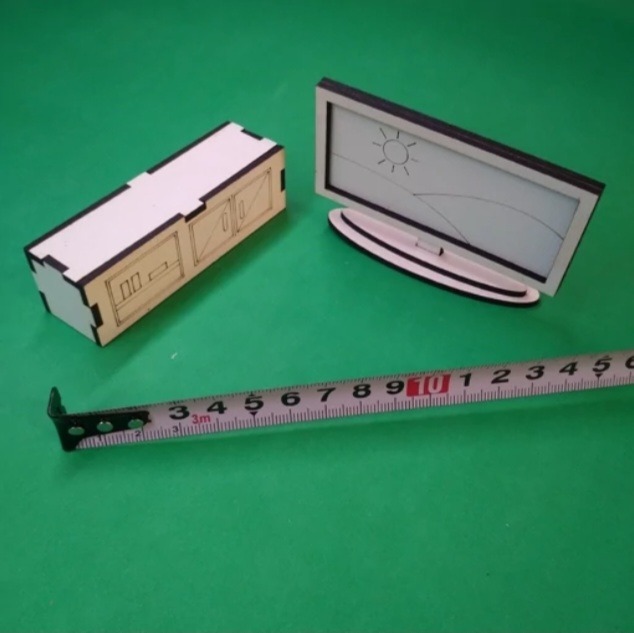 ماکت مینیاتوری تلوزیون و زیر تلوزیونی